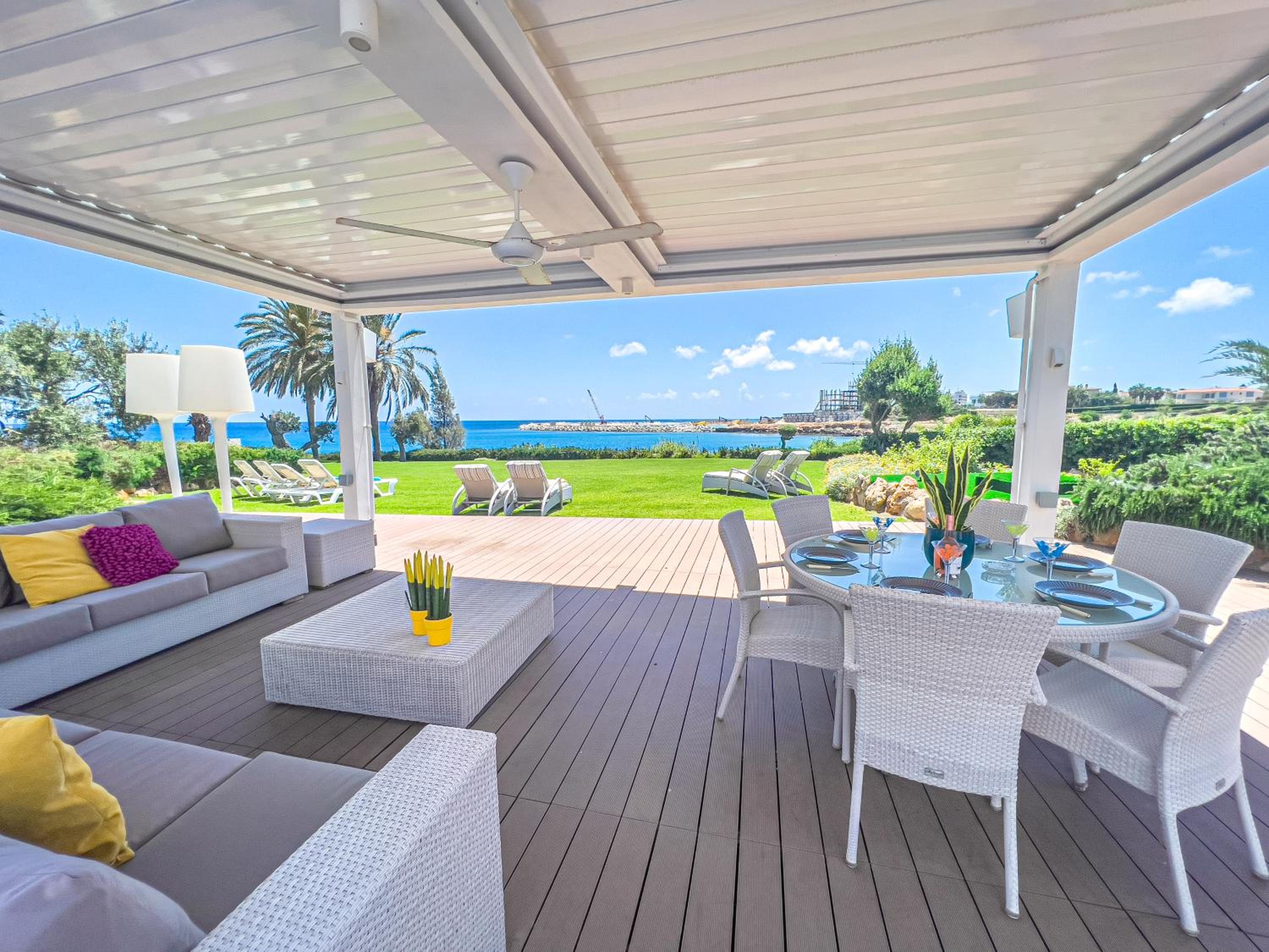Superior Villa photo 2