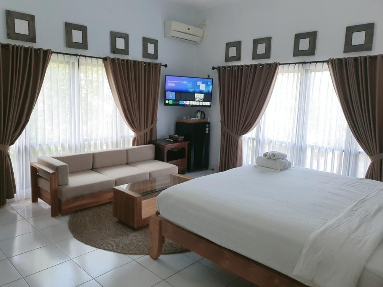 Deluxe King Room - Photo 4
