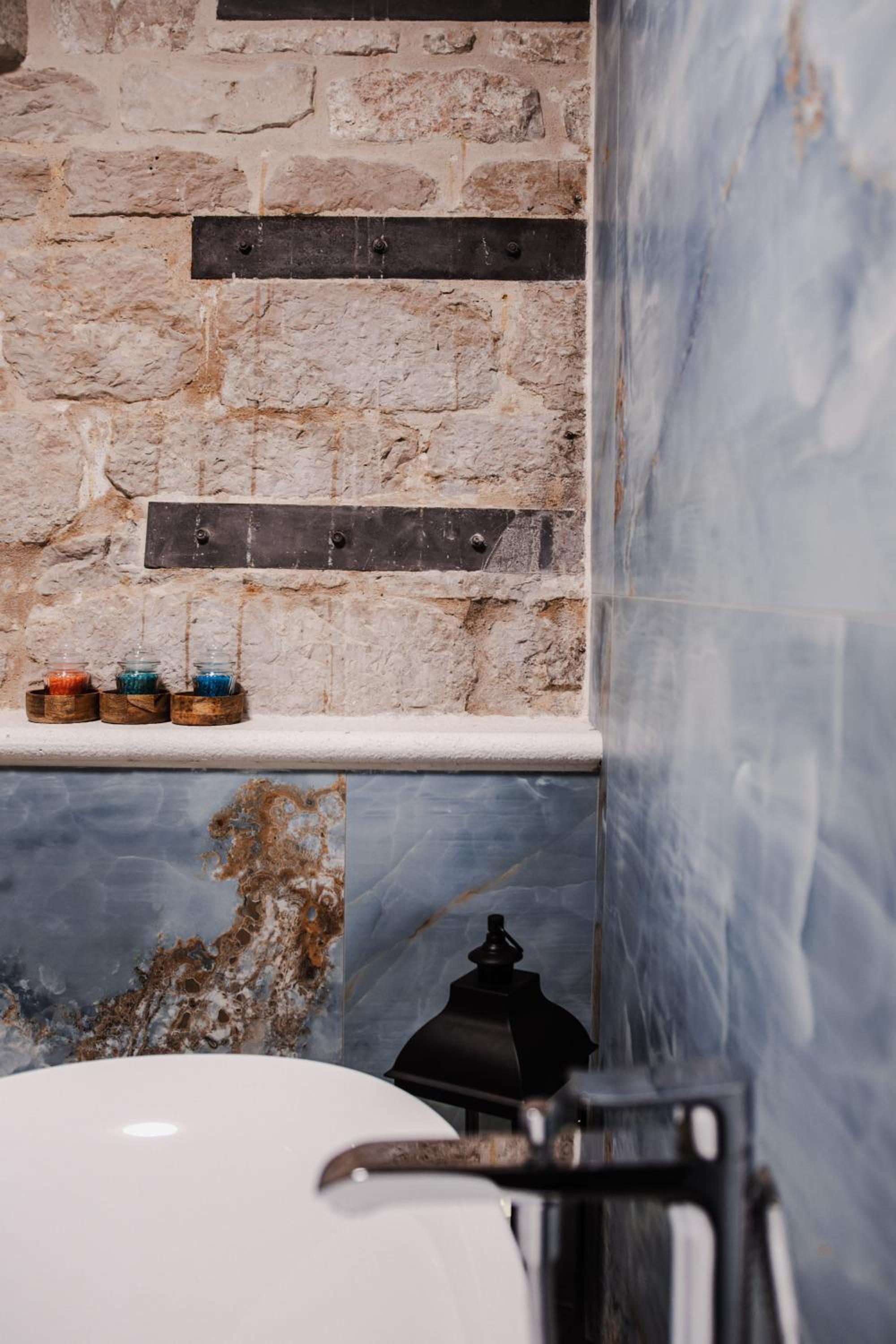 Deluxe Double or Twin Room with Spa Bath - Photo 4