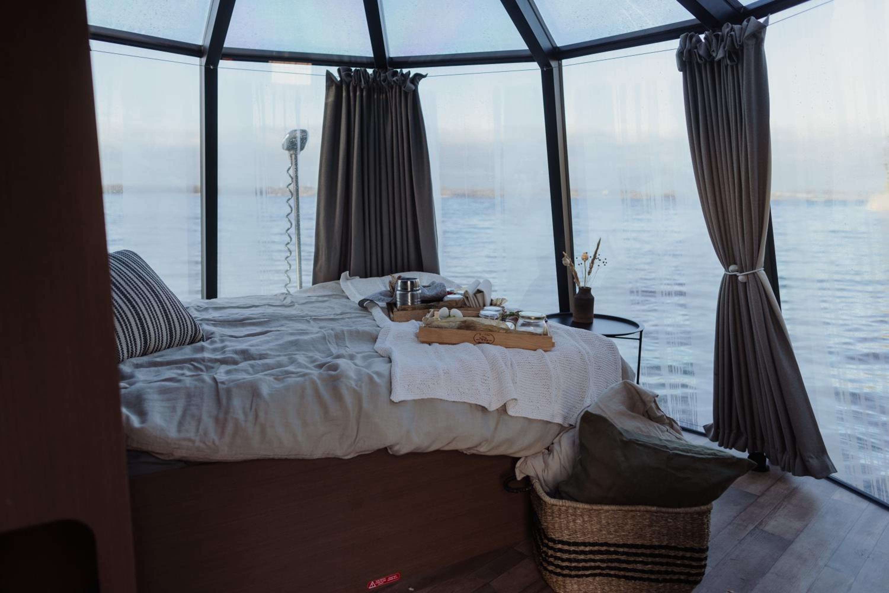 Deluxe Double Room with Sea View photo 3