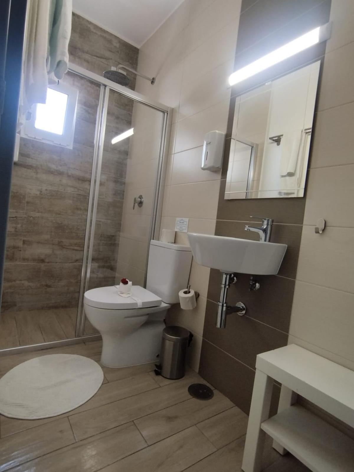 Deluxe Twin Room photo 3