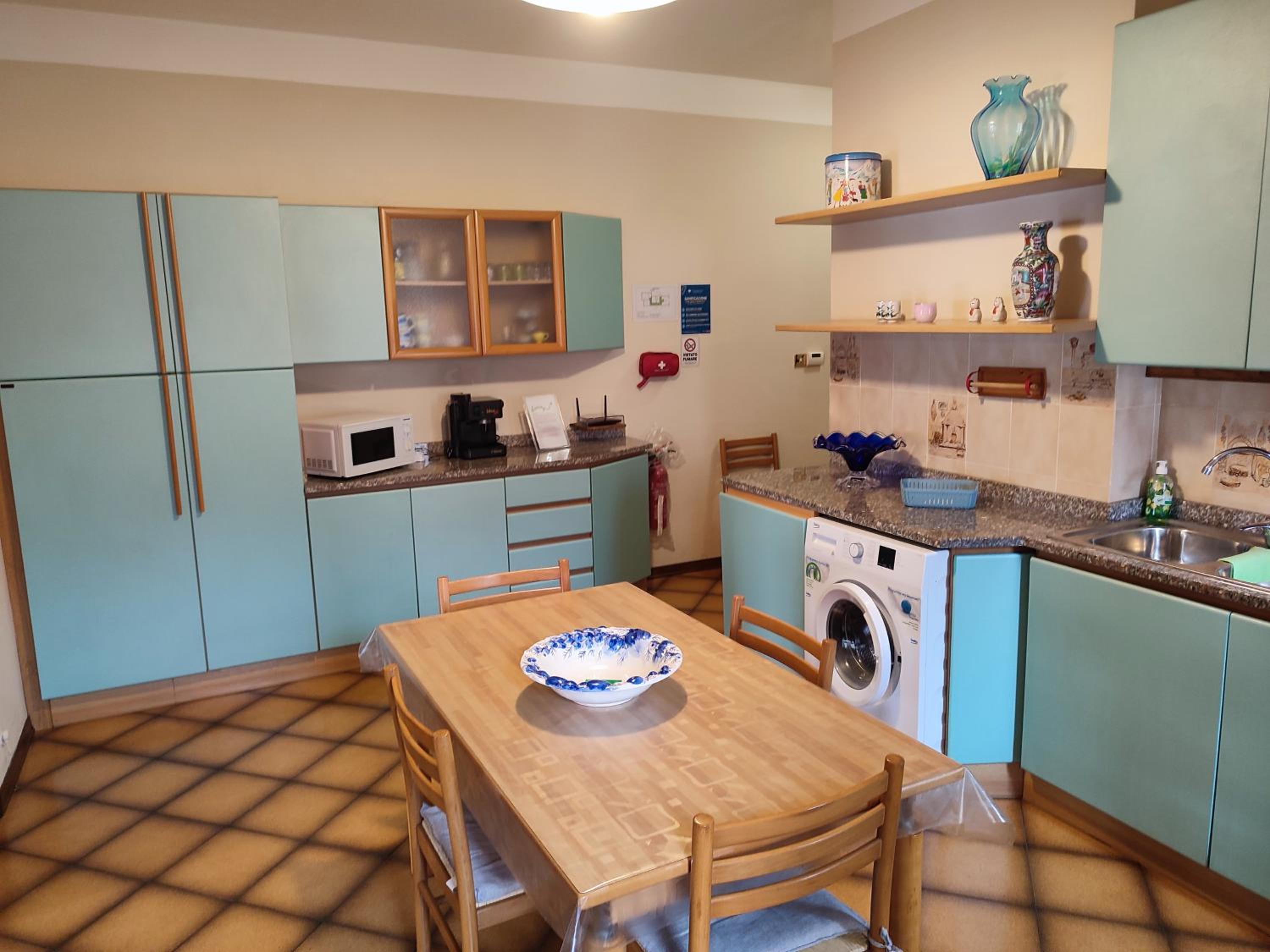 Three-Bedroom Apartment - Photo 11
