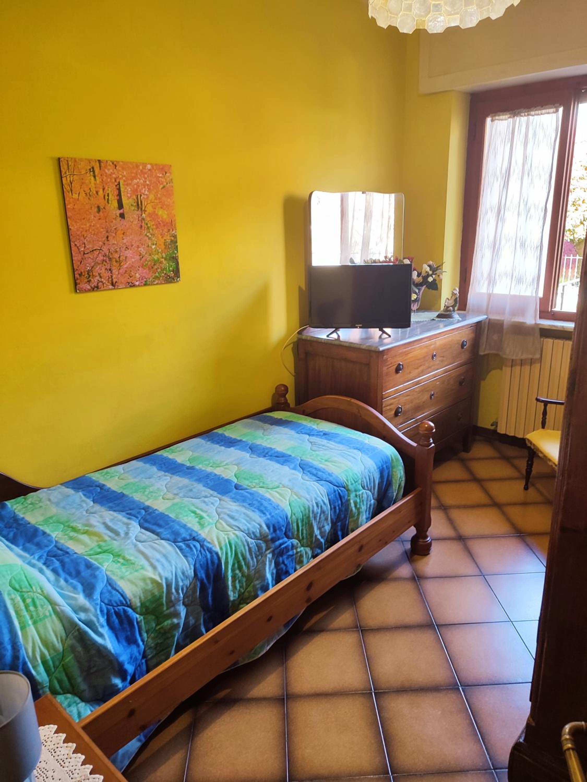 Three-Bedroom Apartment - Photo 9