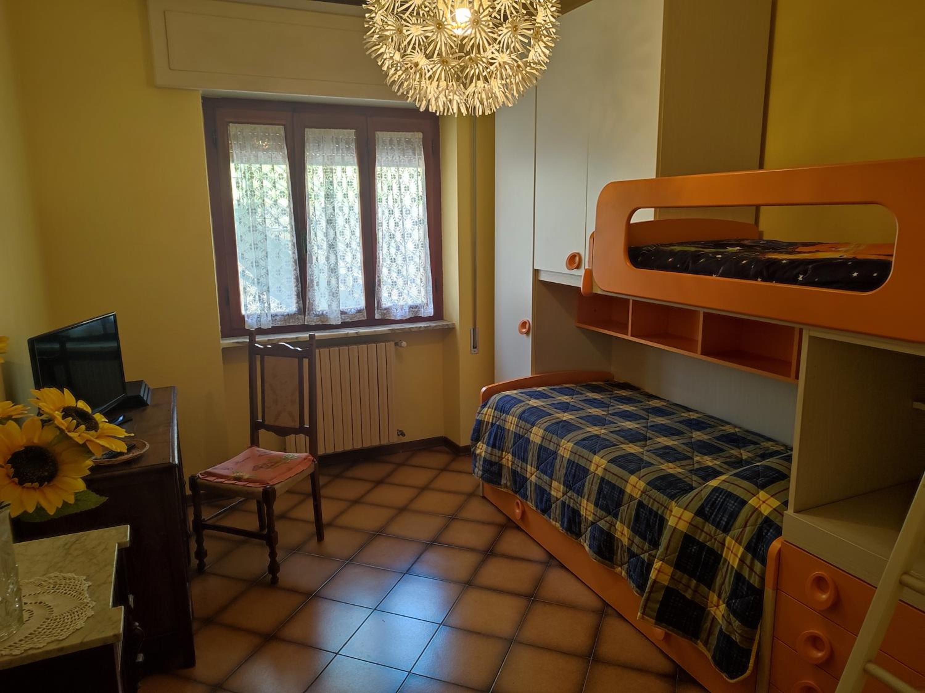 Three-Bedroom Apartment - Photo 8