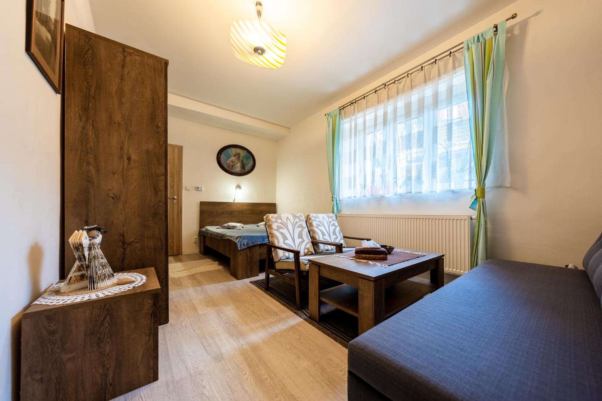 One-Bedroom Apartment