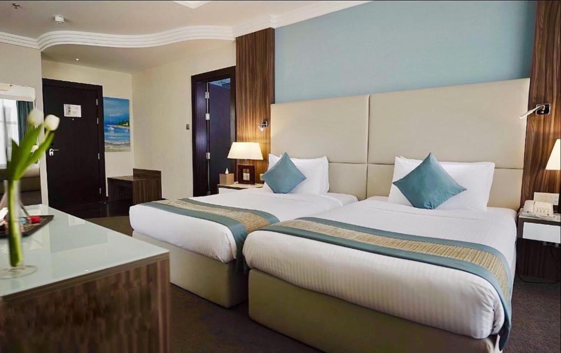 Deluxe Double or Twin Room photo 2