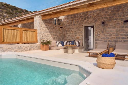 Beachfront Suite with Private Pool - Photo 6