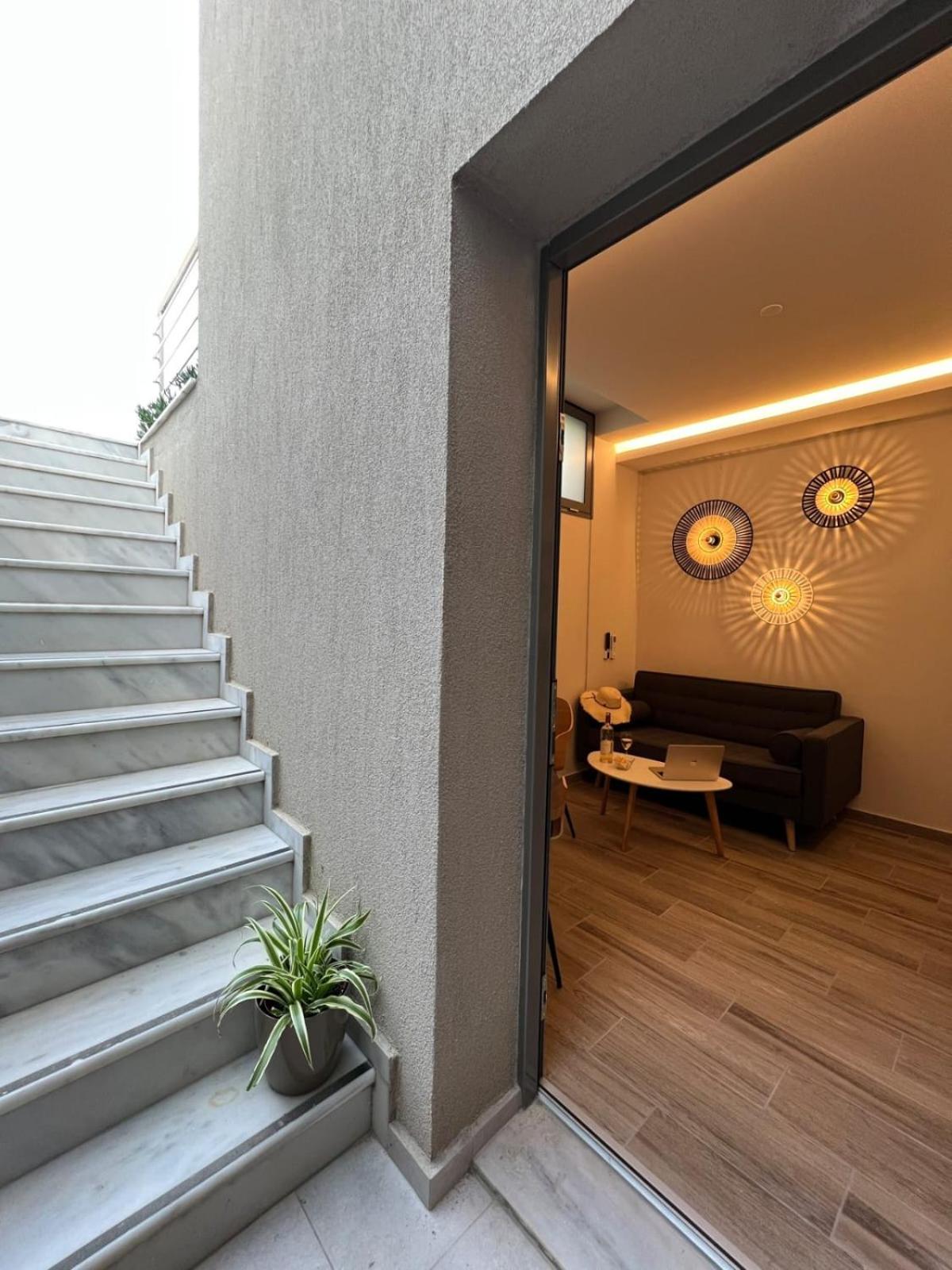 Nest Semi-Basement Apartment