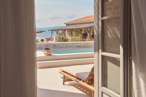 Beachfront Suite with Private Pool - Photo 10