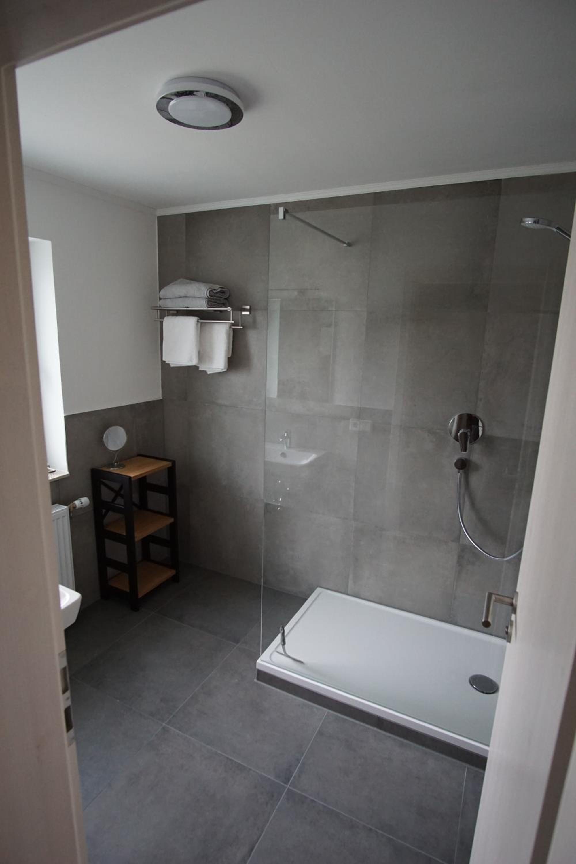 One-Bedroom Apartment photo 3