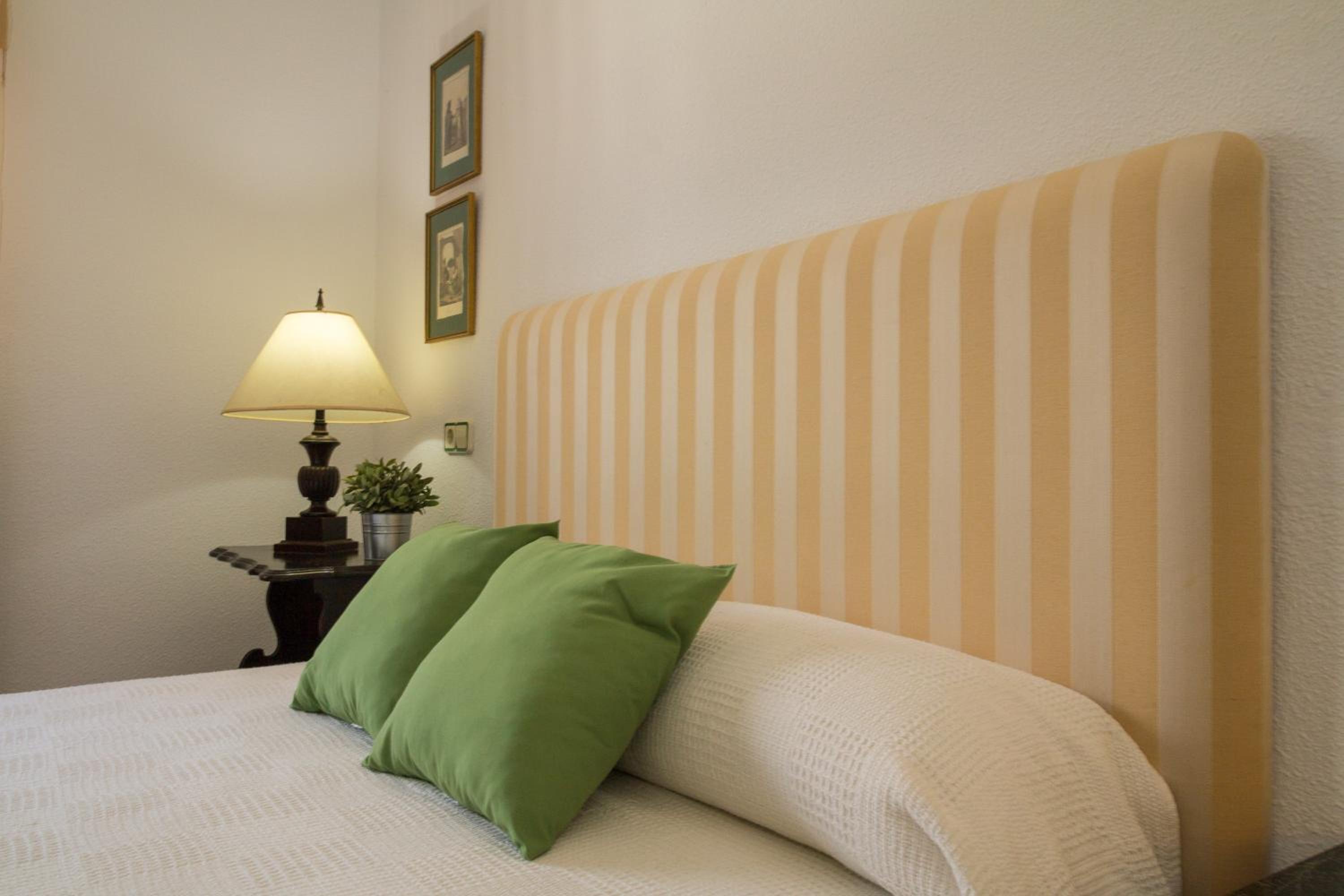 Double Room With Private External Bathroom photo 3