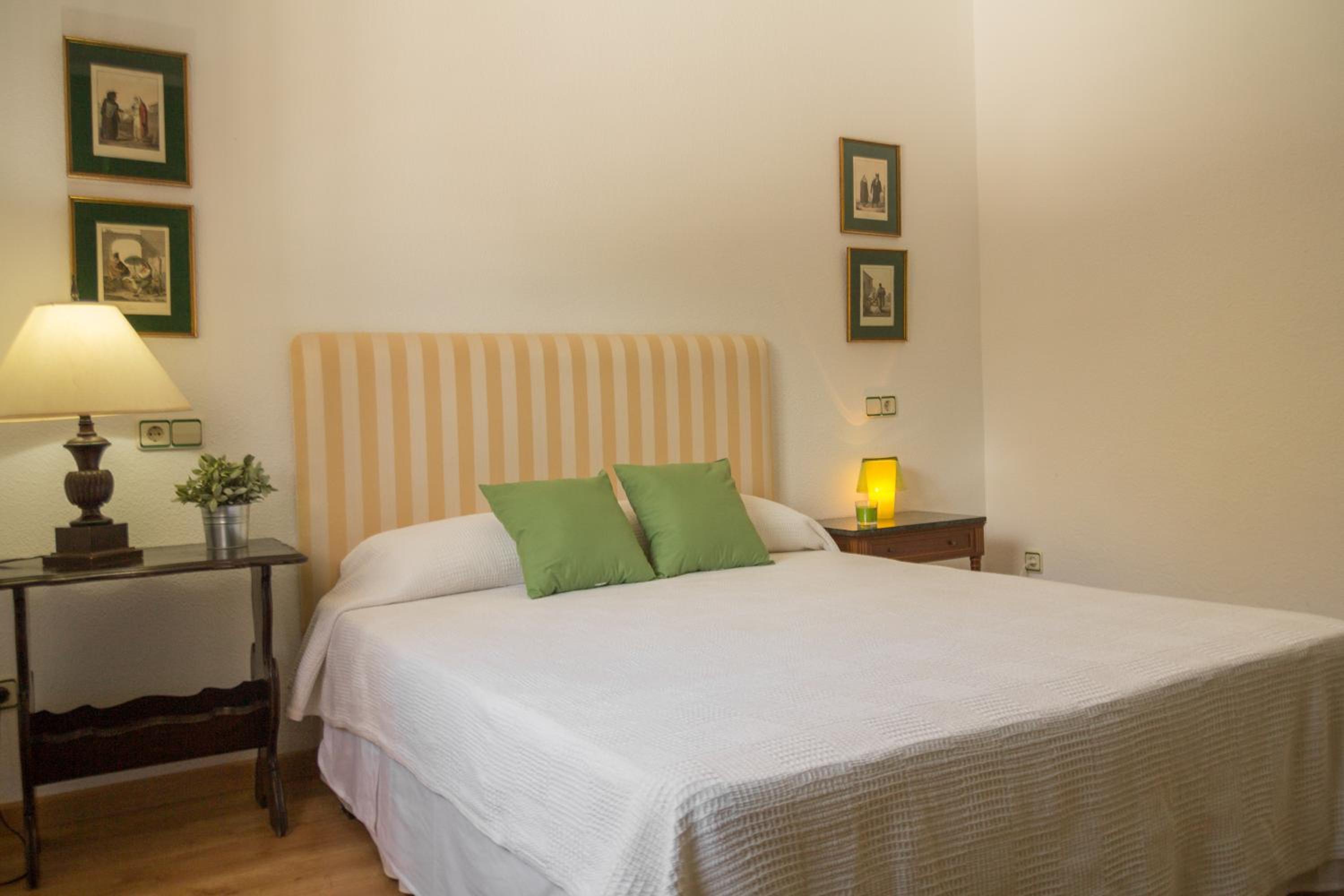 Double Room With Private External Bathroom photo 2