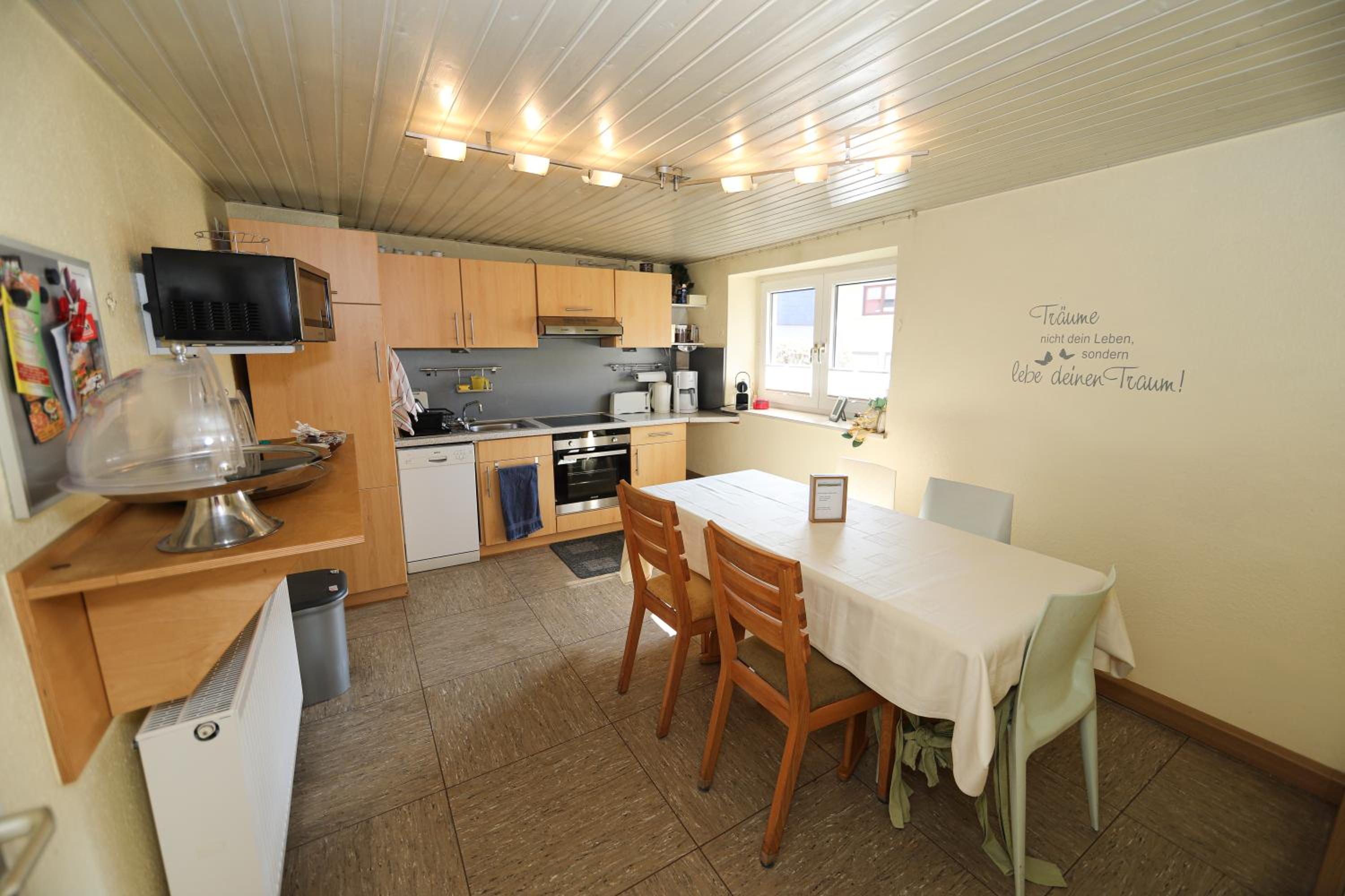 Apartment - Photo 2