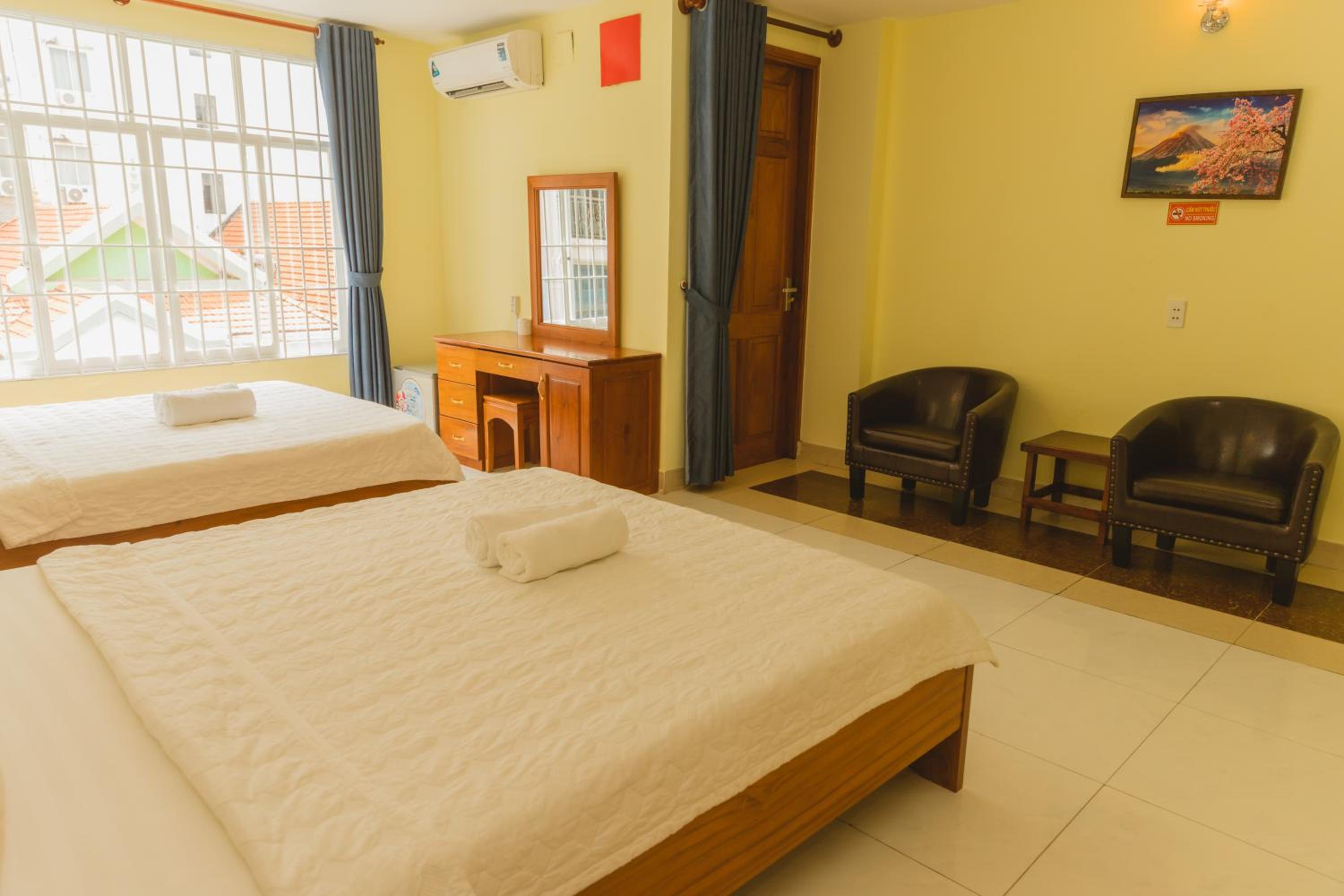 Quadruple Room with Balcony photo 3