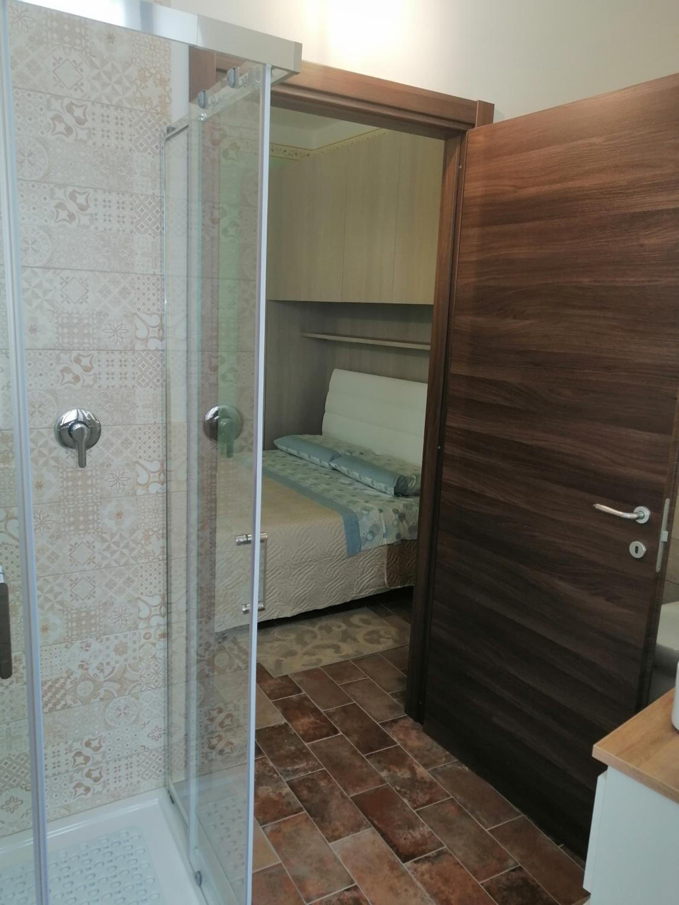 Double Room with Private Bathroom photo 2