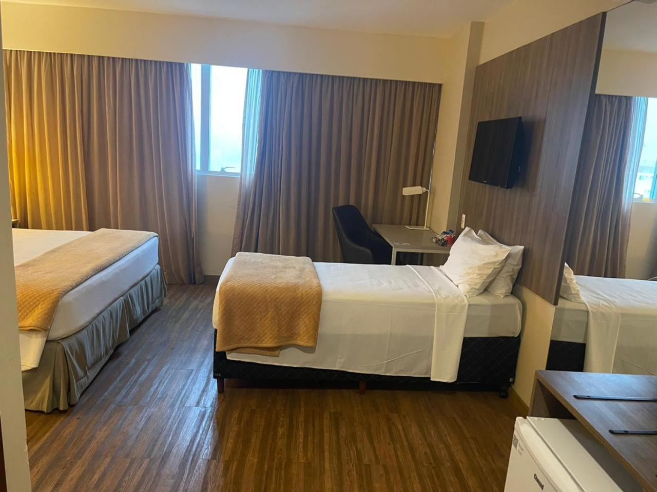 Standard Pwd Disability Access Triple - 1 Queen Bed And 1 Single Bed photo 2