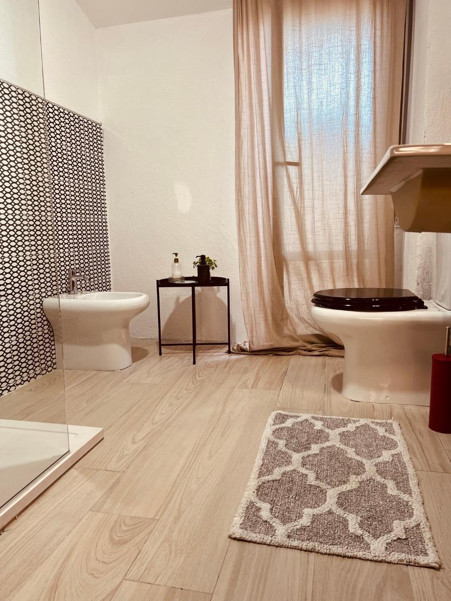 Two-Bedroom House - Photo 8