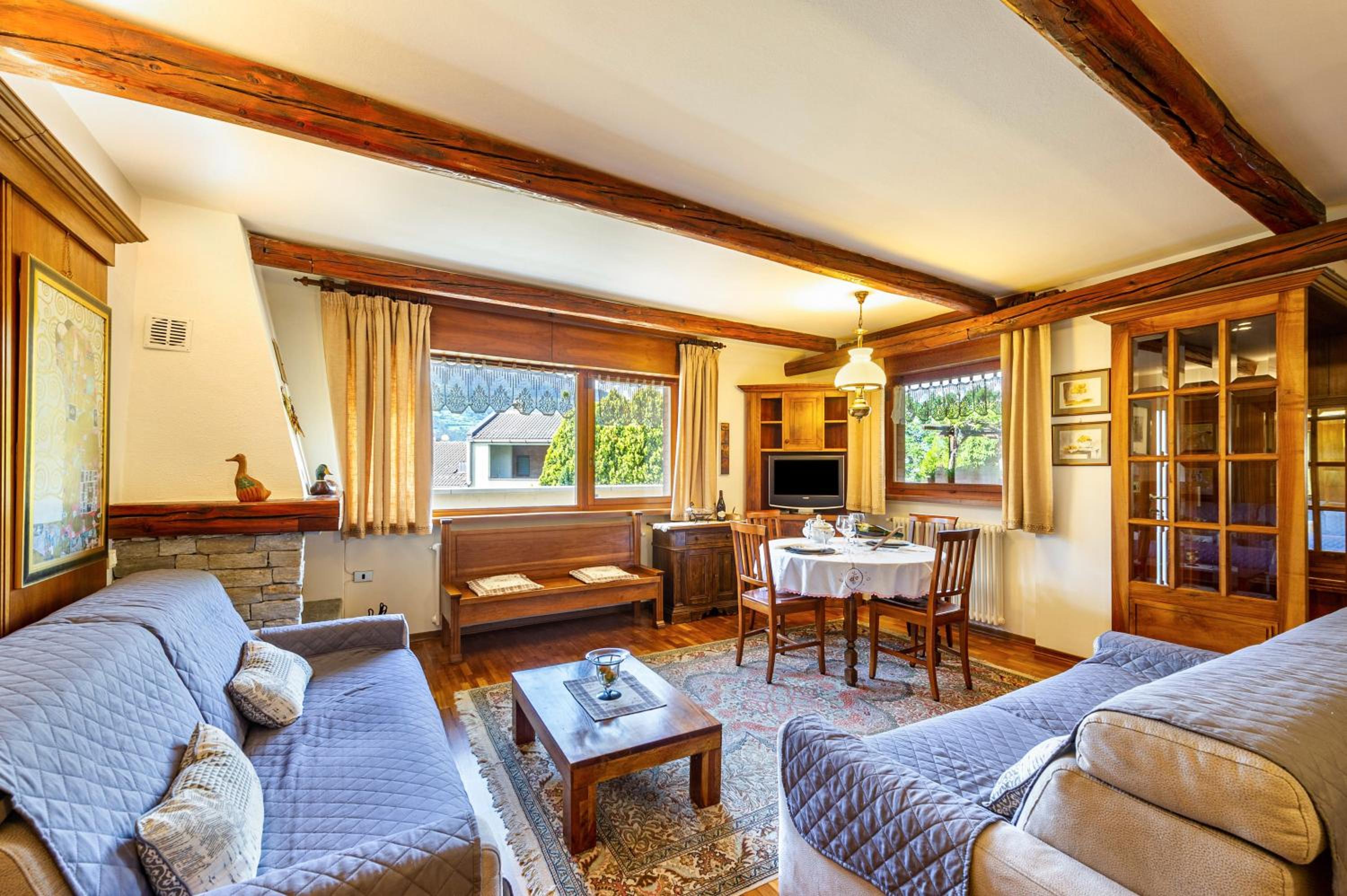 One-Bedroom Apartment with Garden
