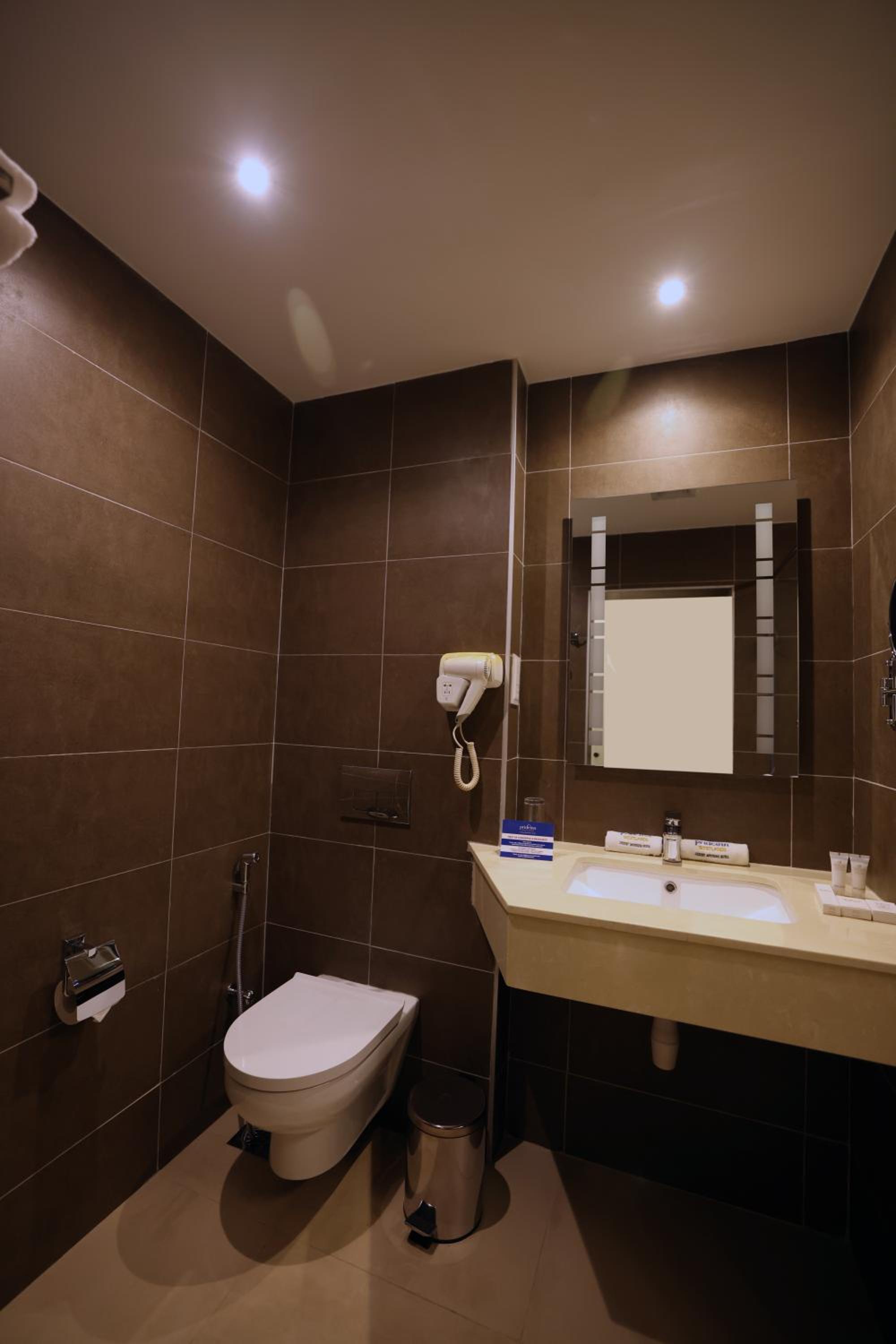 Deluxe Double Room - Photo 12