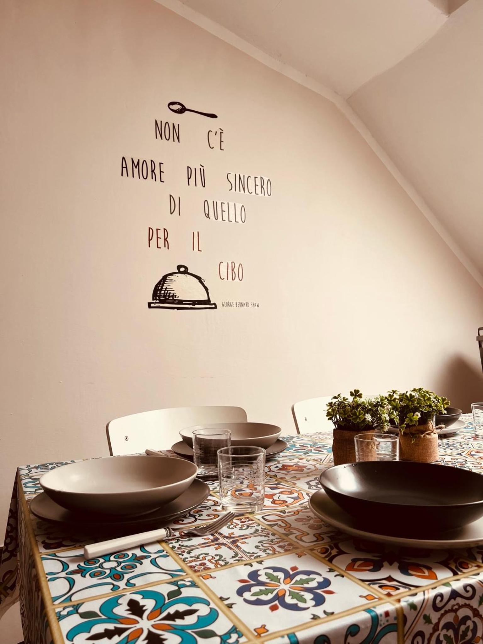 Two-Bedroom House - Photo 11