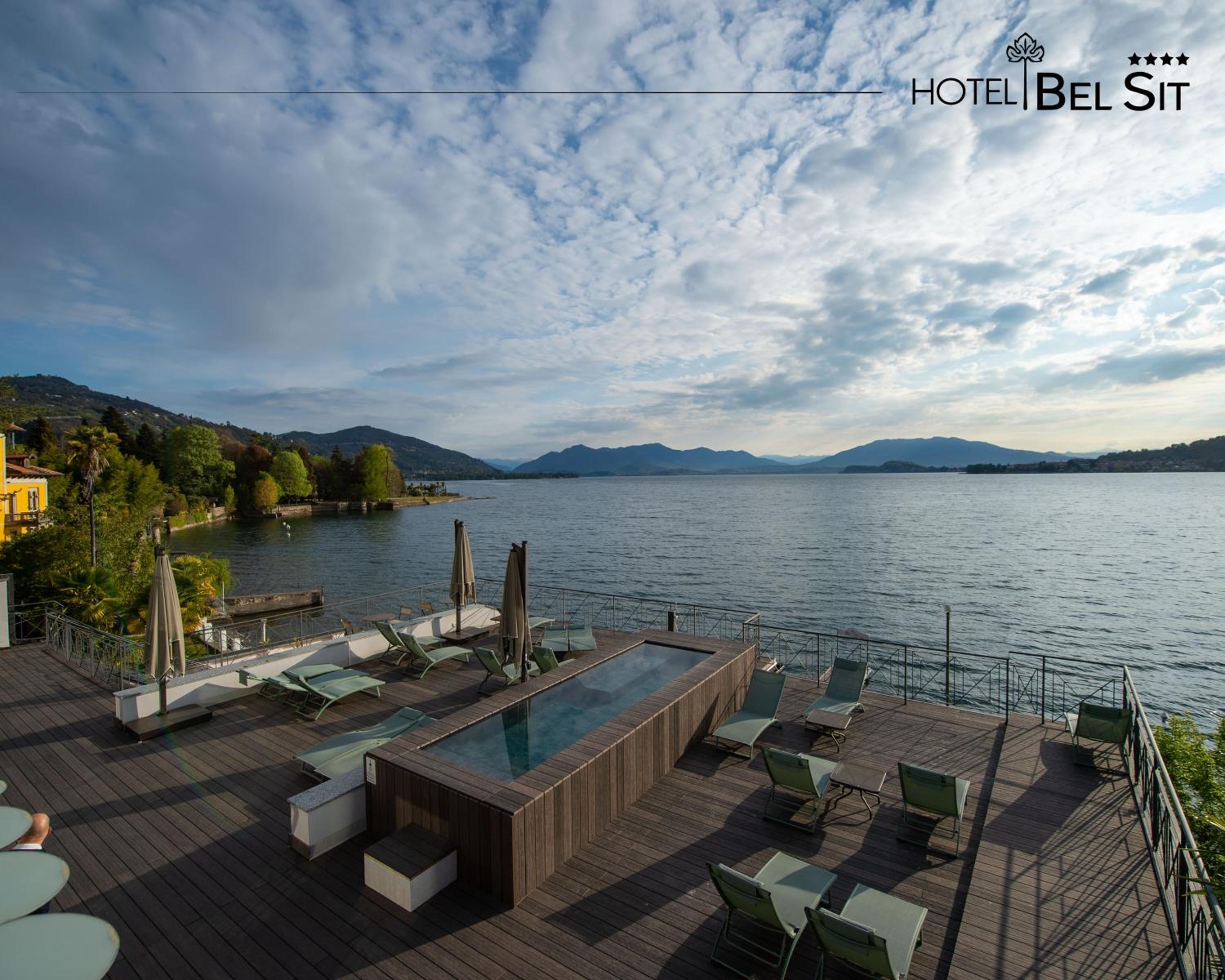 Double or Twin Room with Lake View photo 3