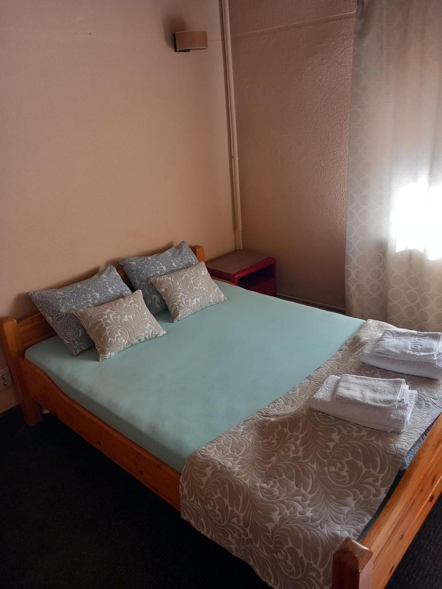 Standard Double Room - Photo 4