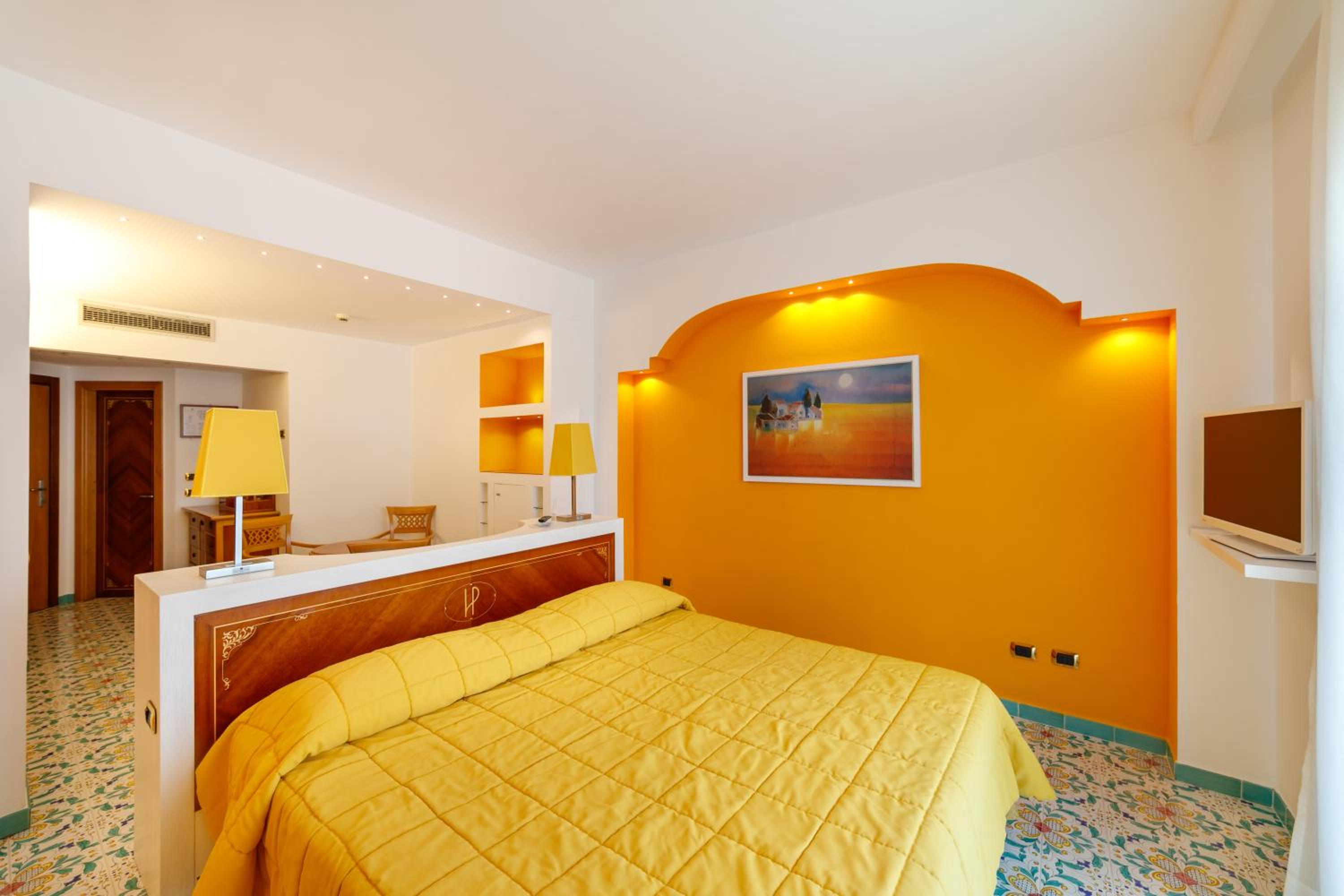 Junior Suite with Sea View - Photo 1