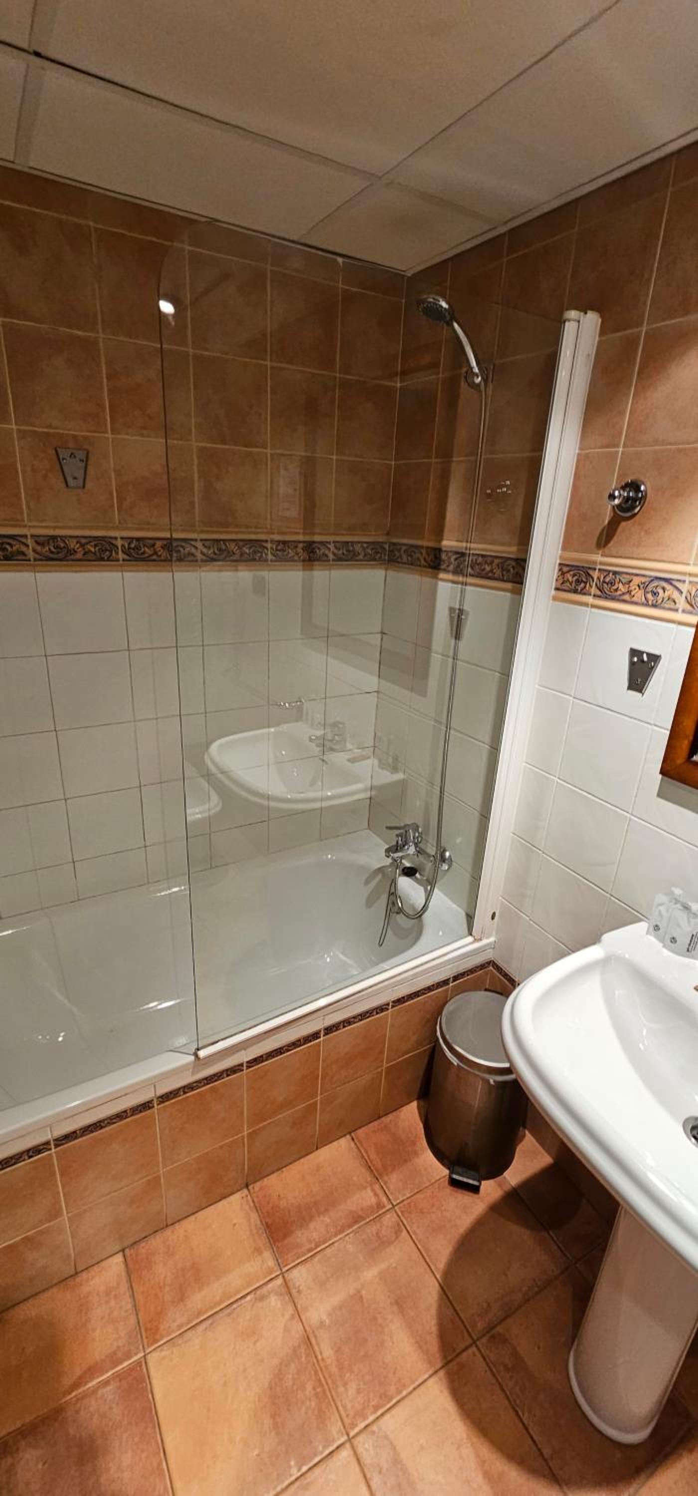 Standard Double Room photo 2