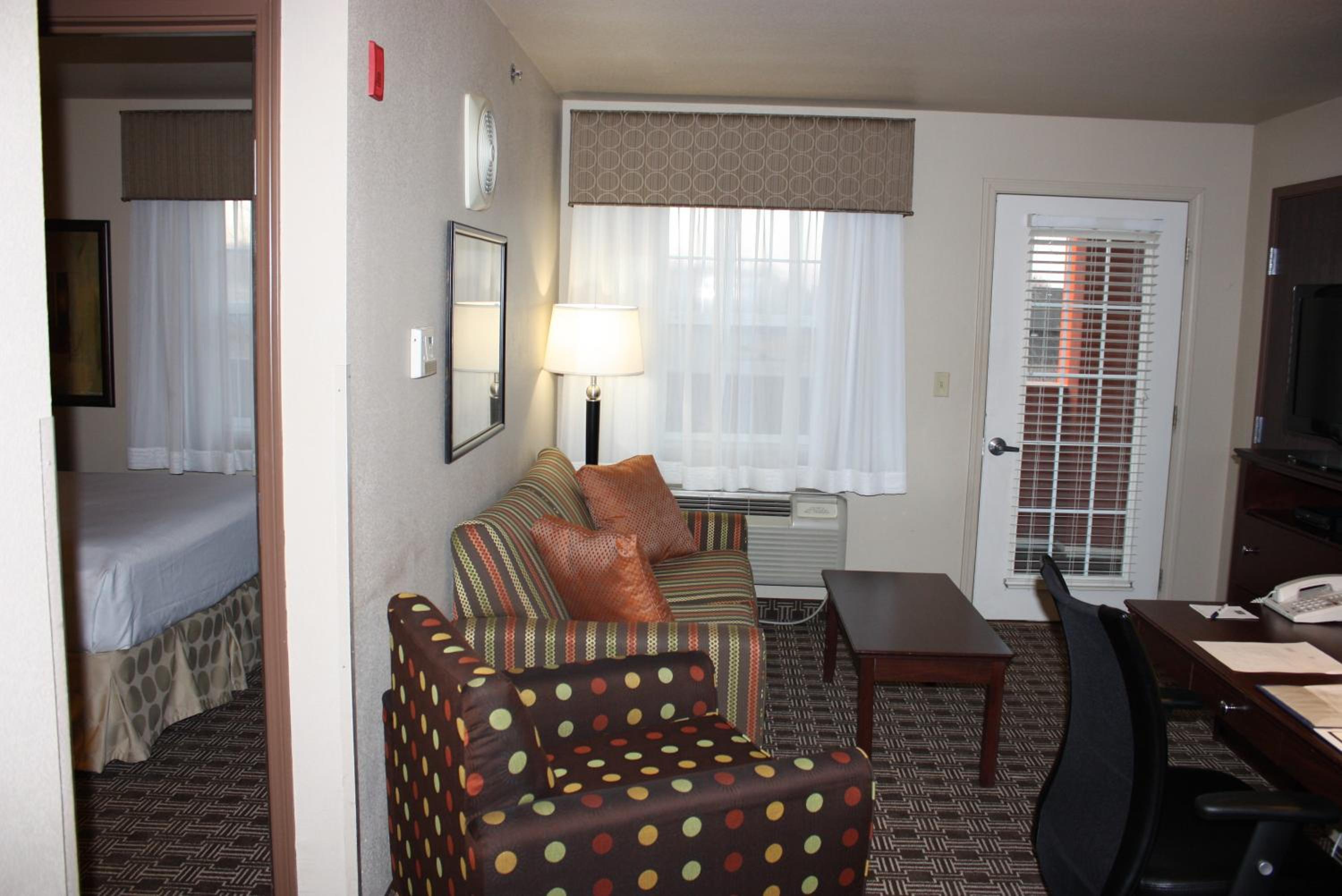 Superior Efficiency Queen Suite with Two Queen Beds - Non-Smoking