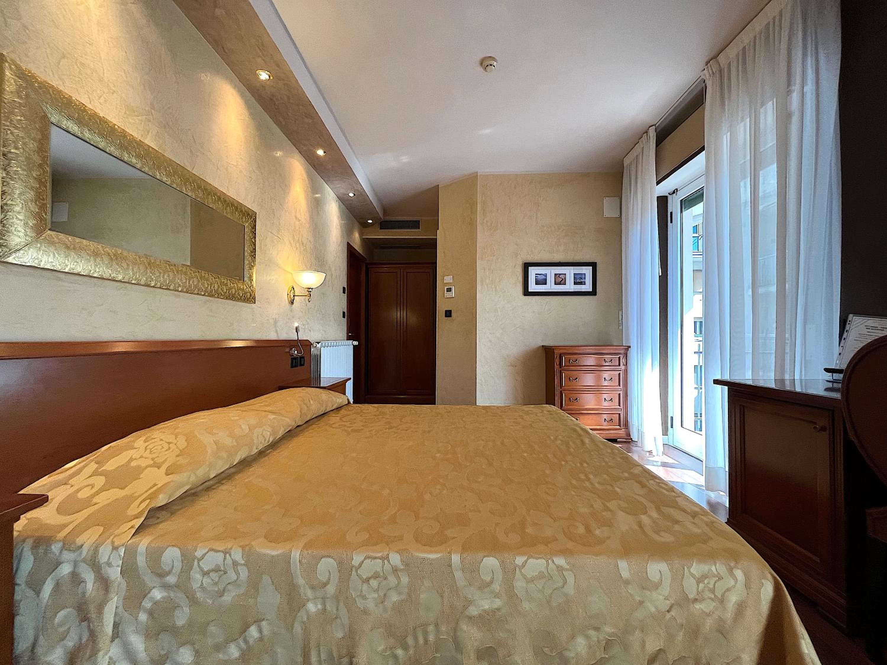Quadruple Room - Photo 4