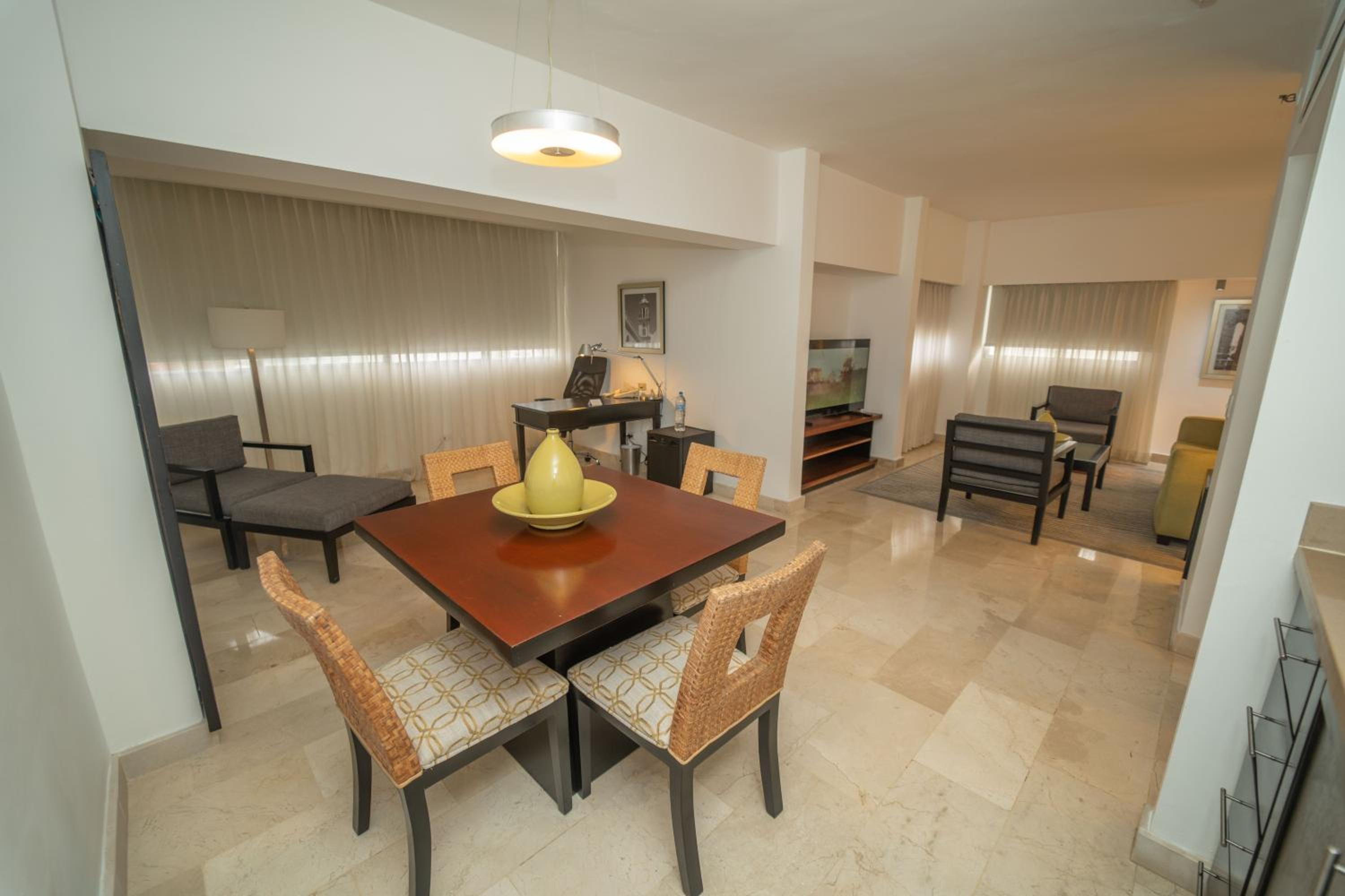 One-Bedroom King Suite with Sofa Bed - Non-Smoking - Photo 12