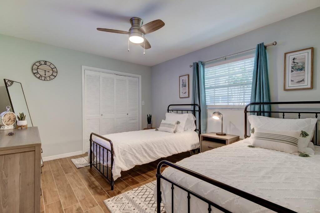 Three-Bedroom House photo 1