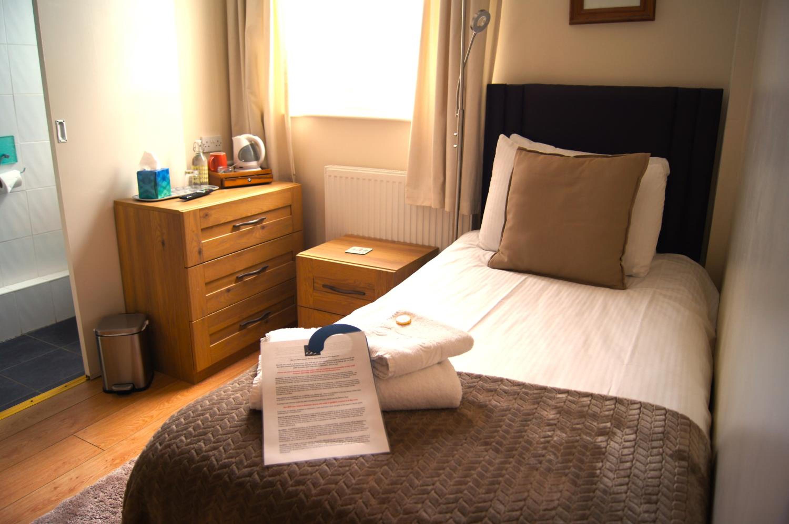 Single Room photo 2