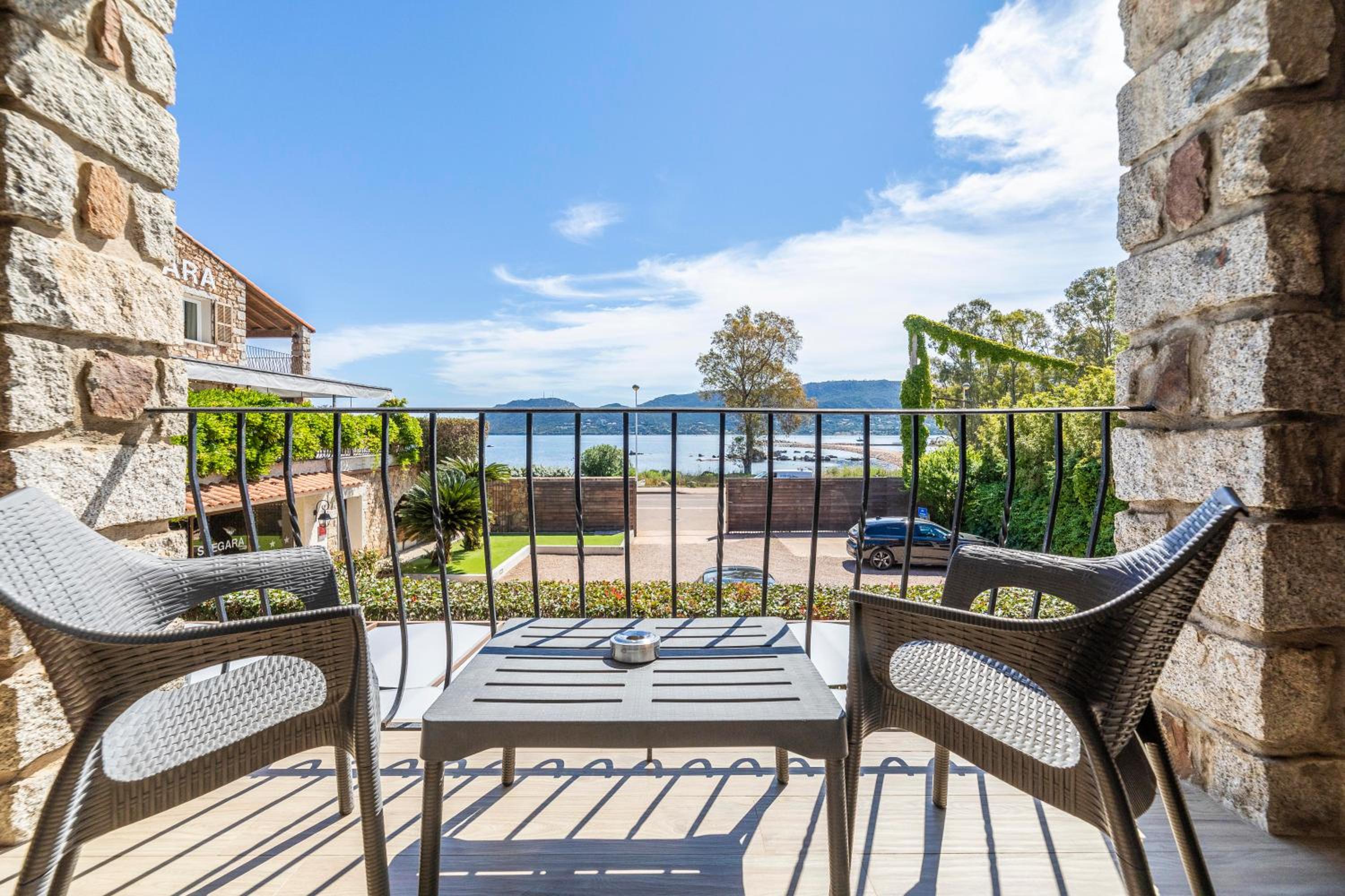 Double Room with Terrace - Sea Side photo 3