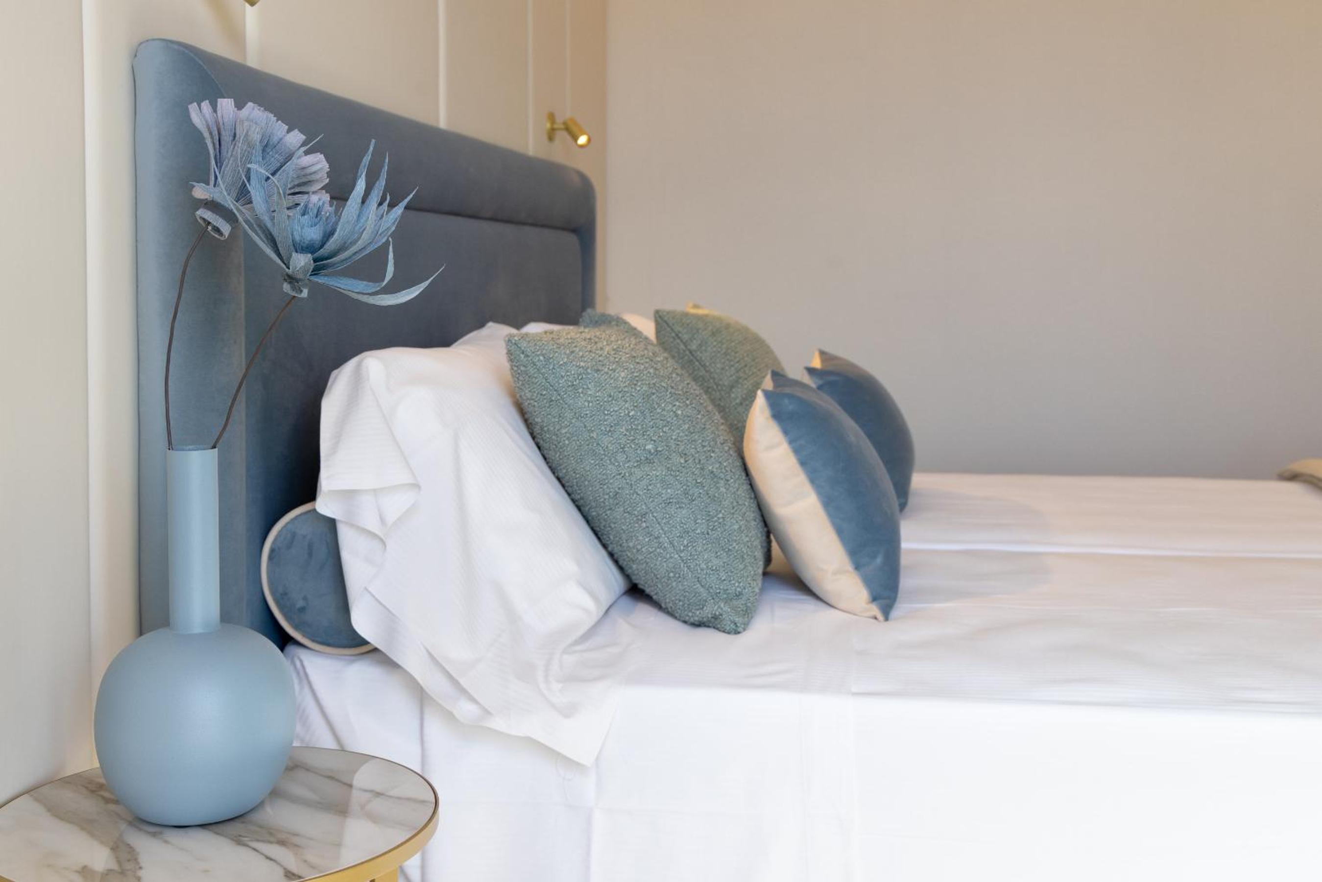 Double Room with Balcony - Photo 1