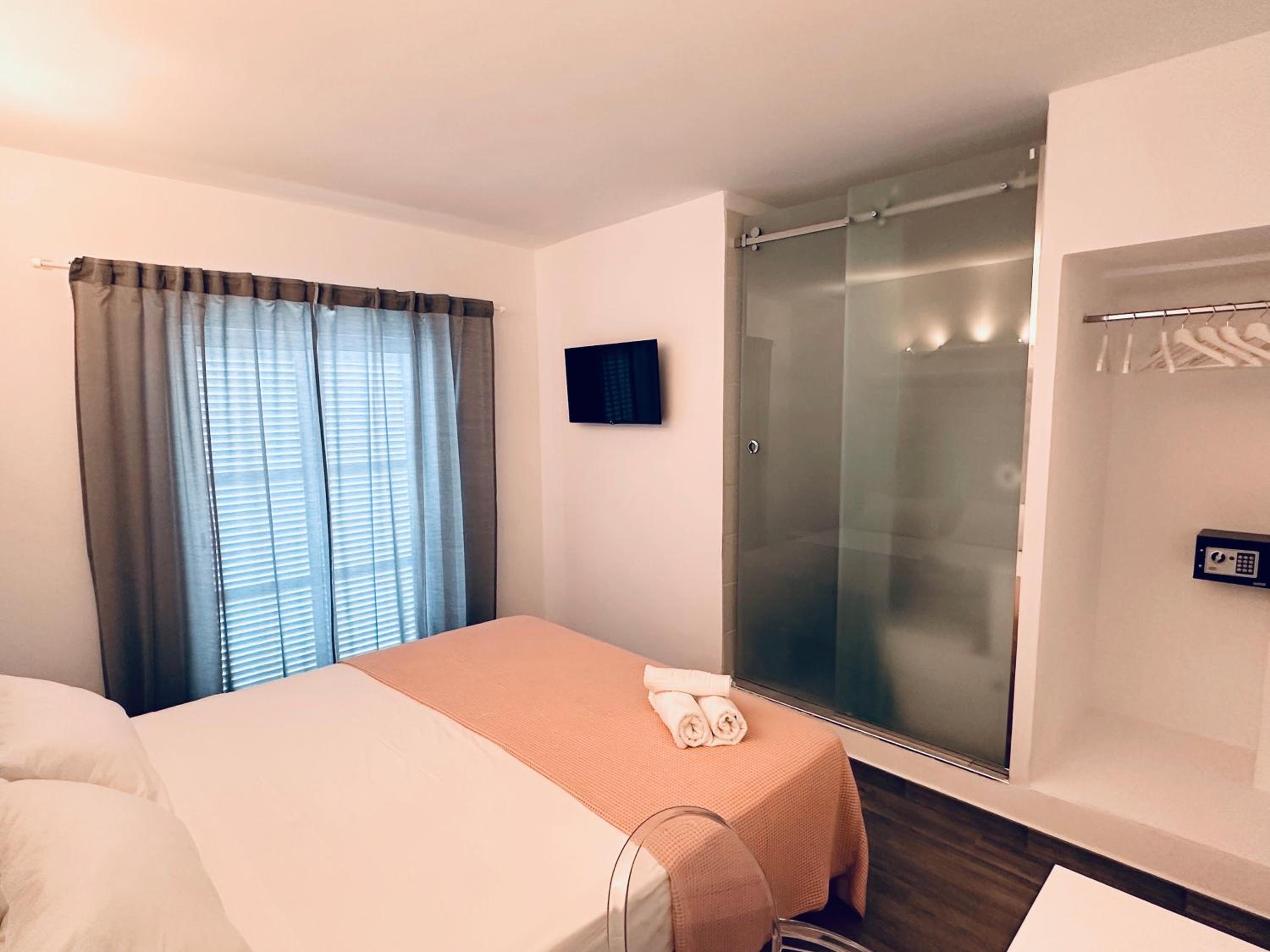 Double Room with Balcony photo 3