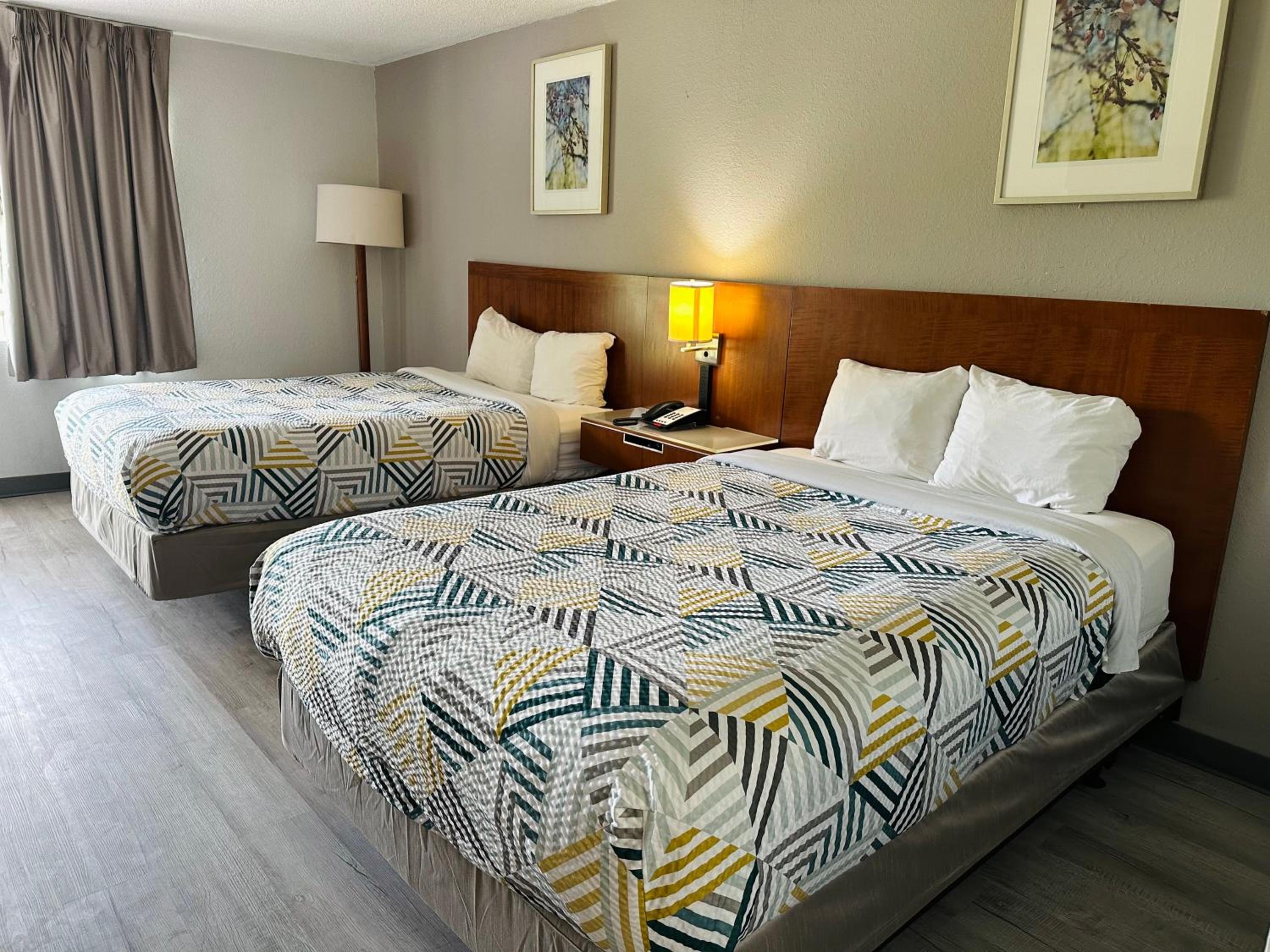 Queen Room with Two Queen Beds - Non-Smoking