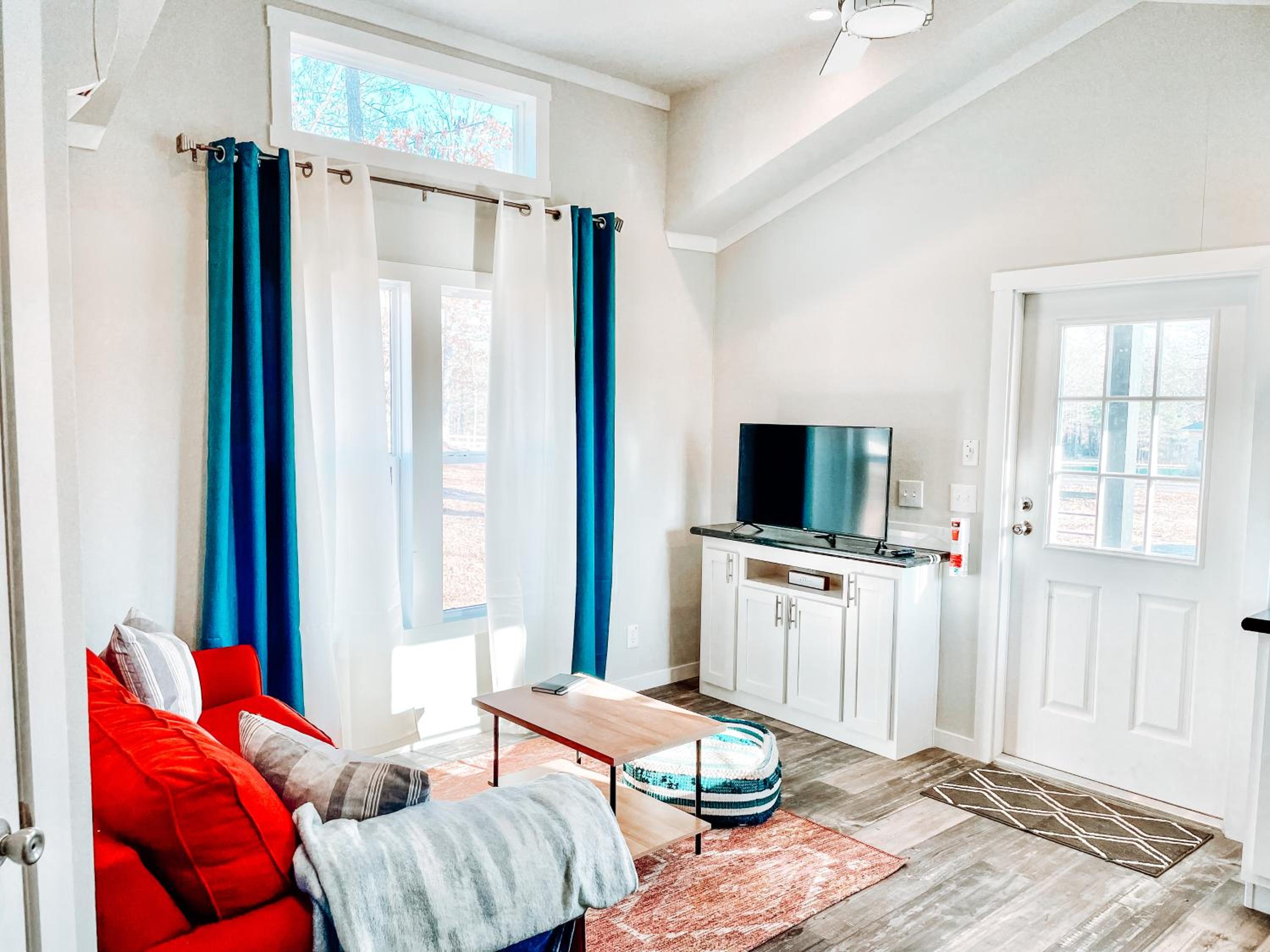 One-Bedroom House photo 1