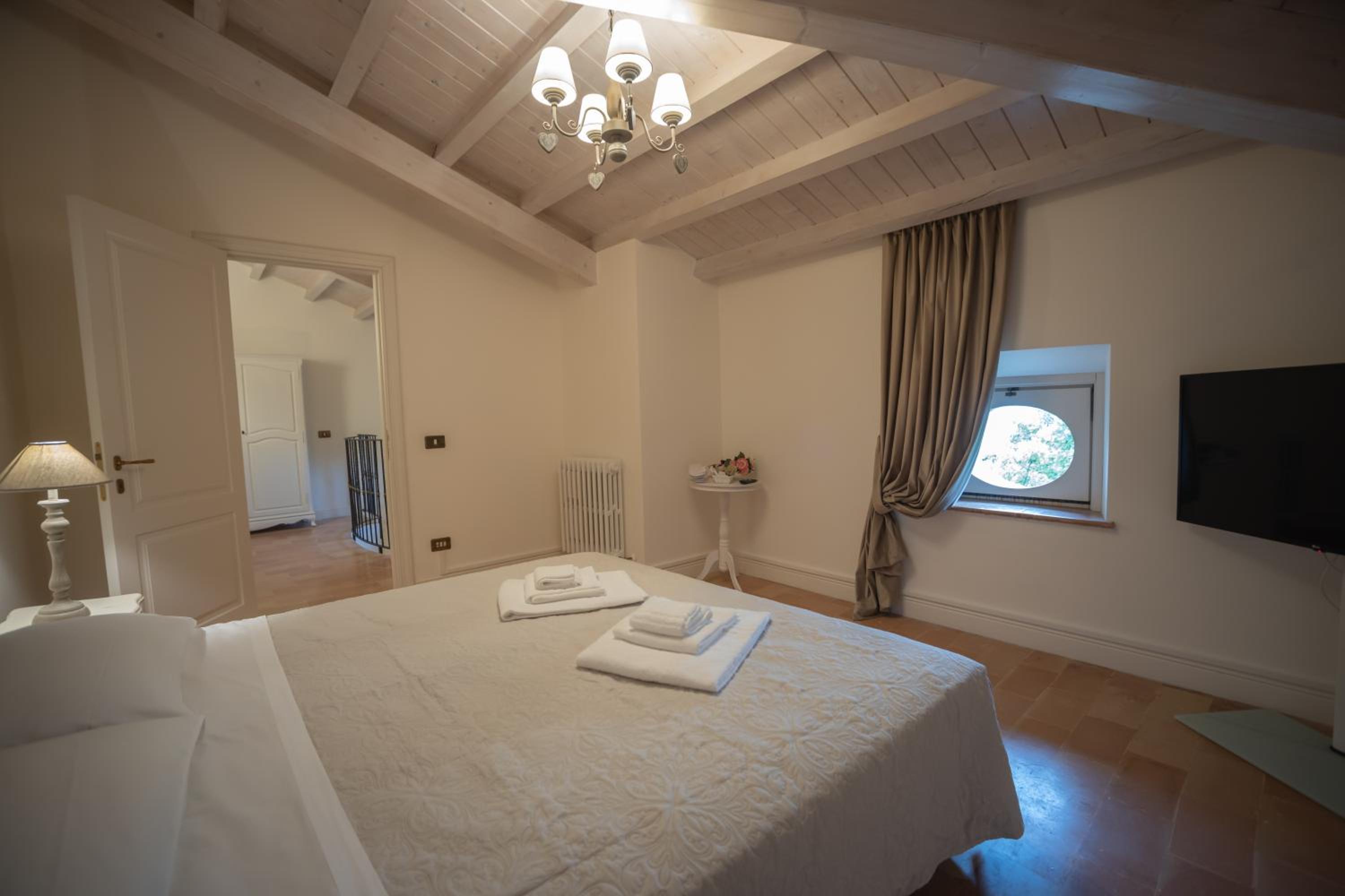 Deluxe Suite photo 1