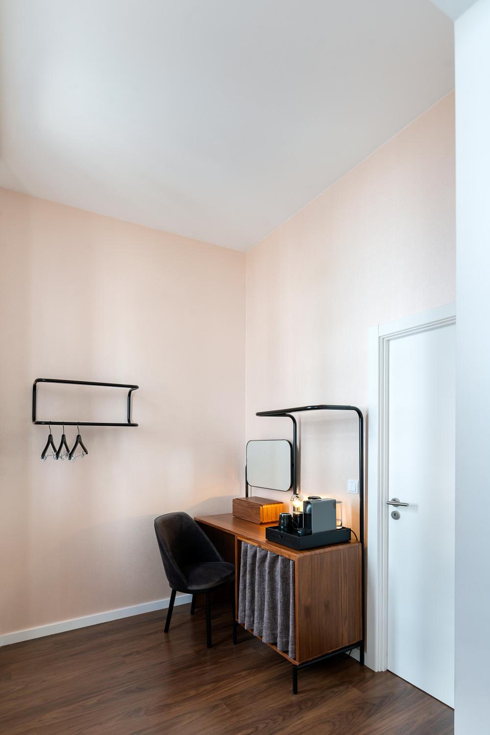 Deluxe Room - Photo 1