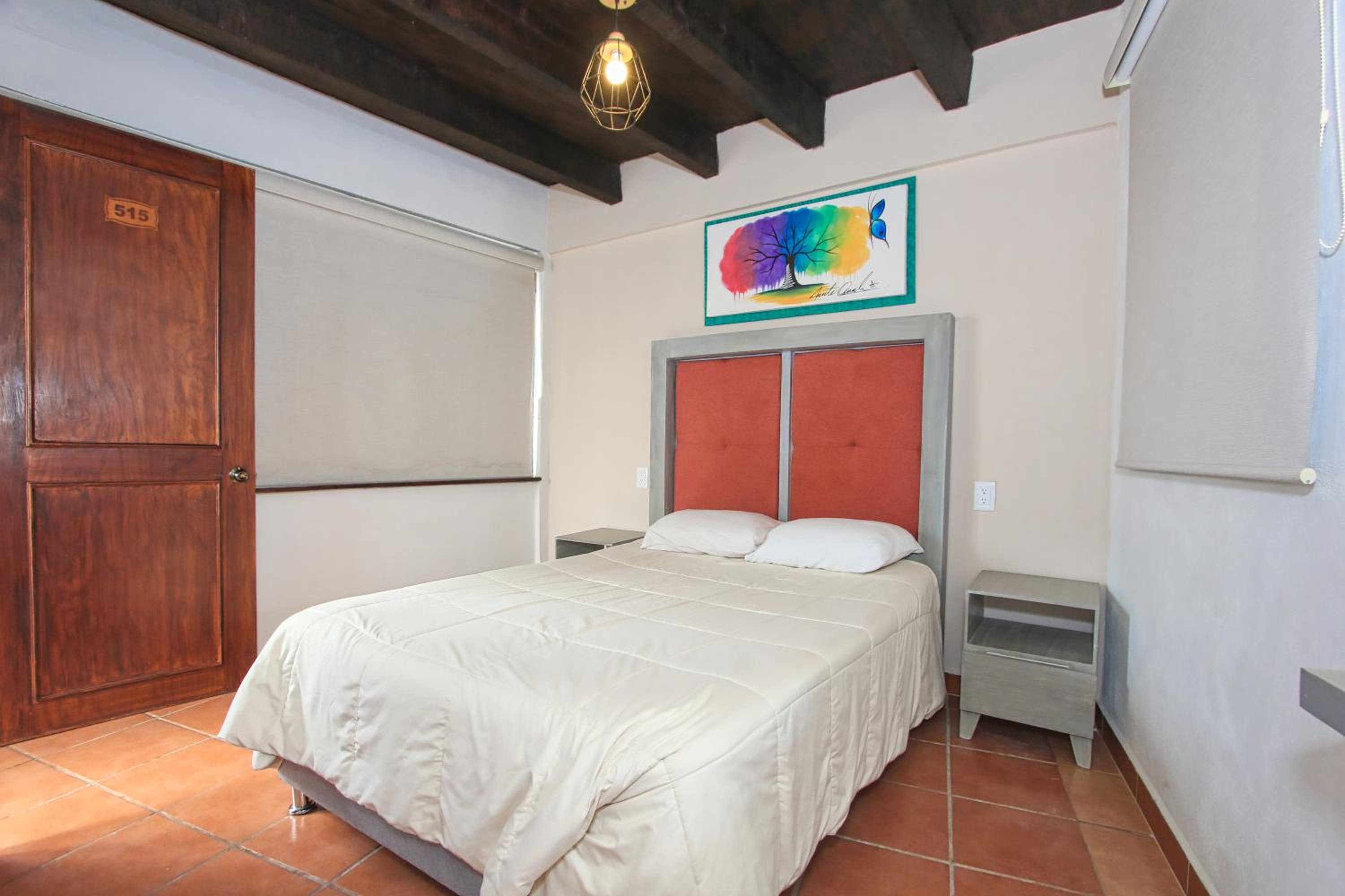 Double Room - Photo 6