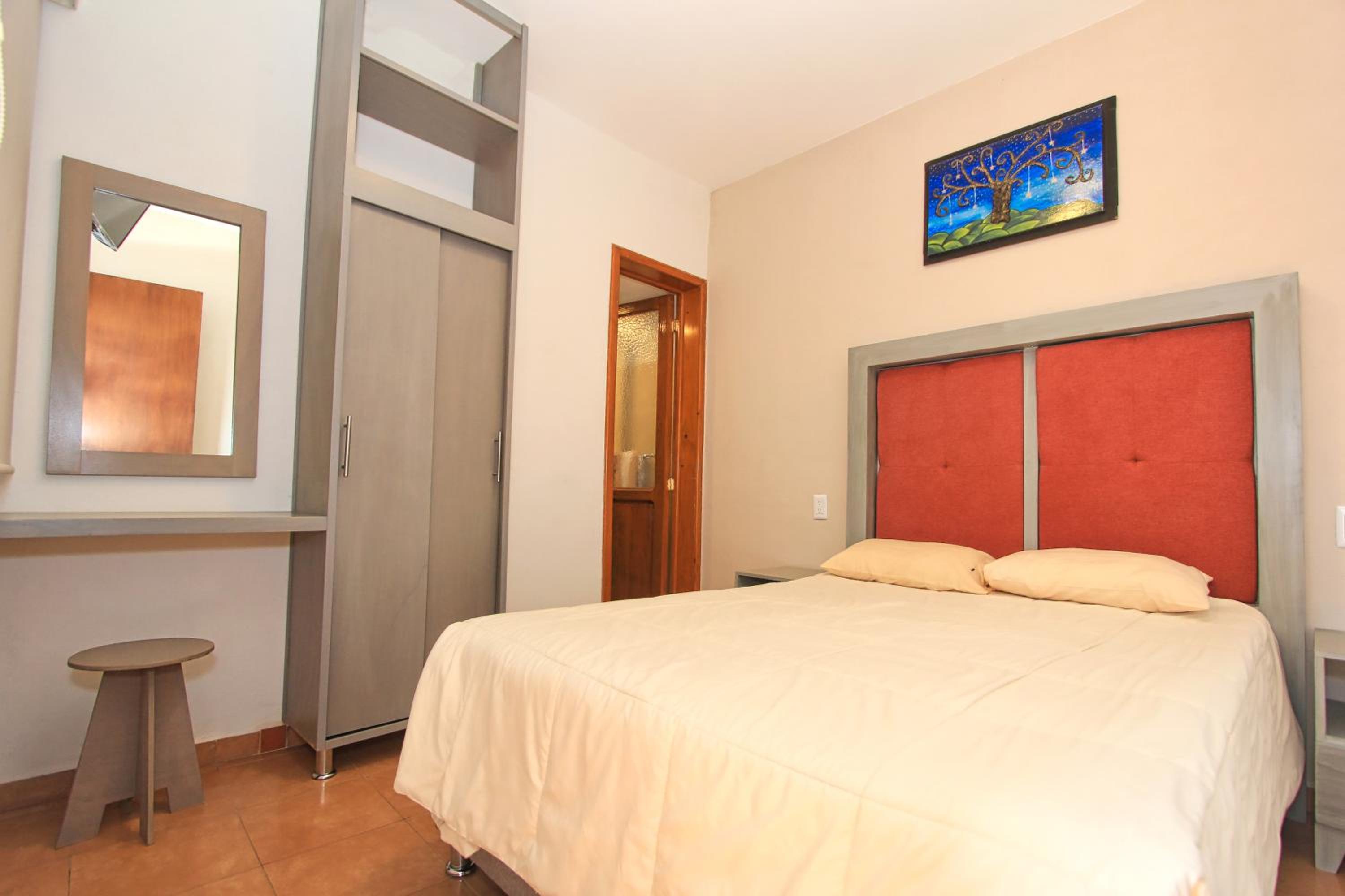 Double Room - Photo 9