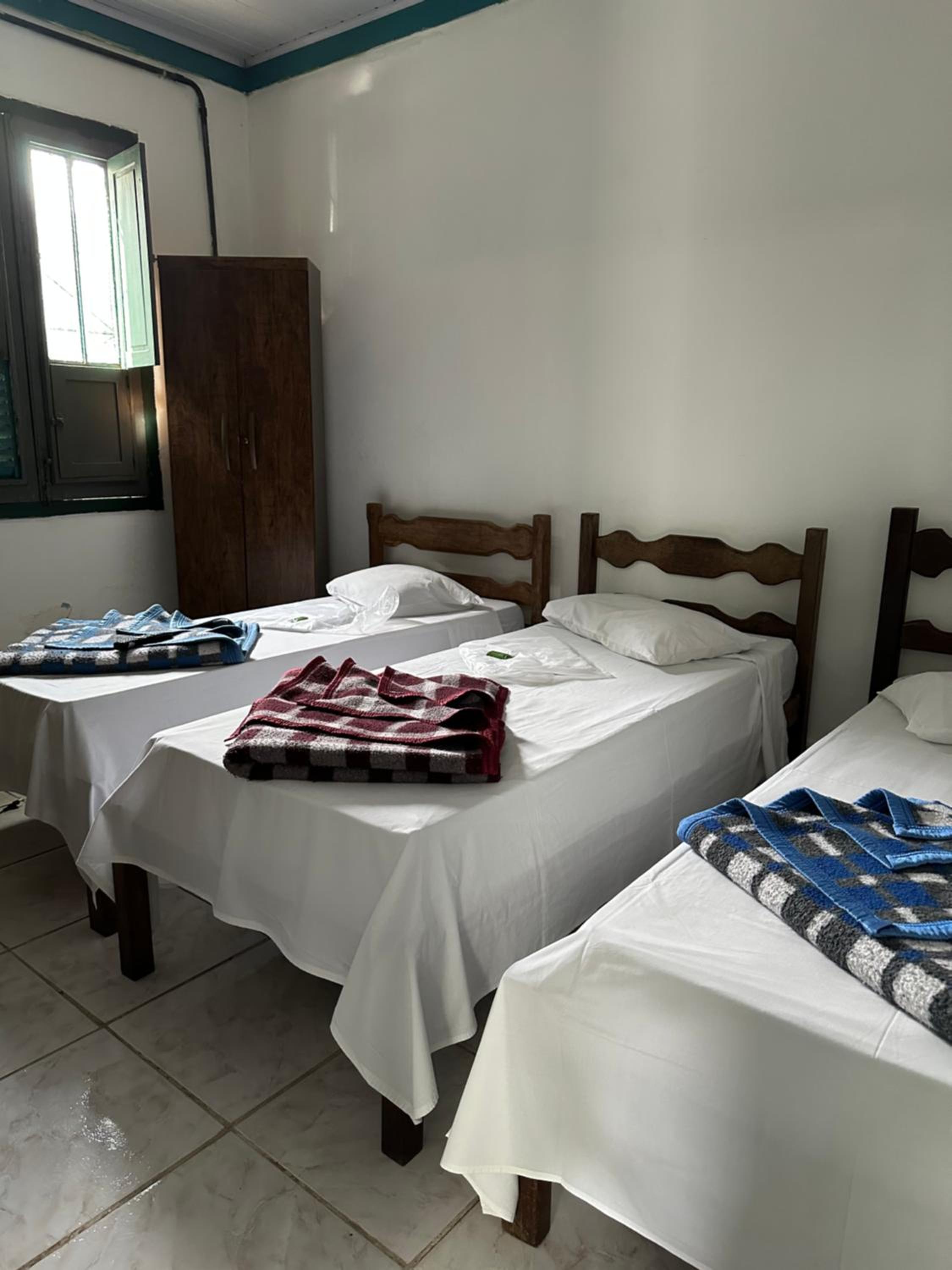 Economy Triple Room with Shared Bathroom photo 1