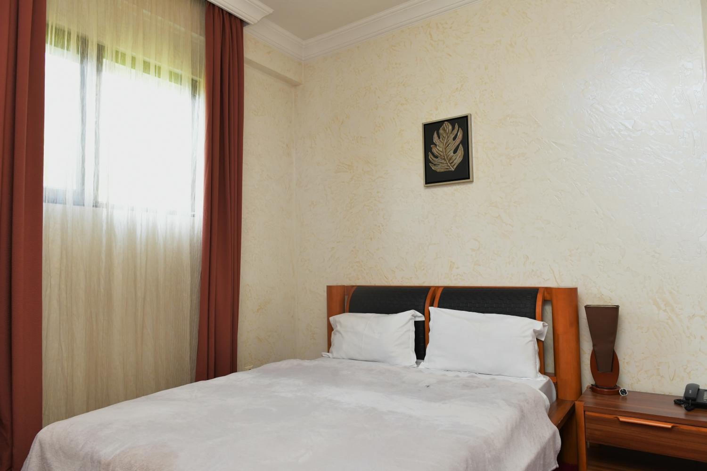 Large Double Room
