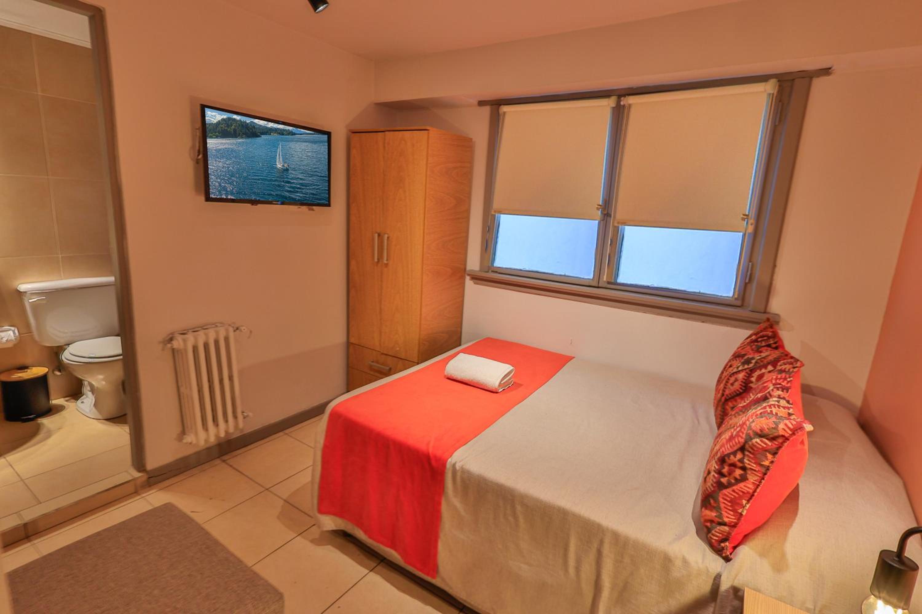 Single Room photo 3