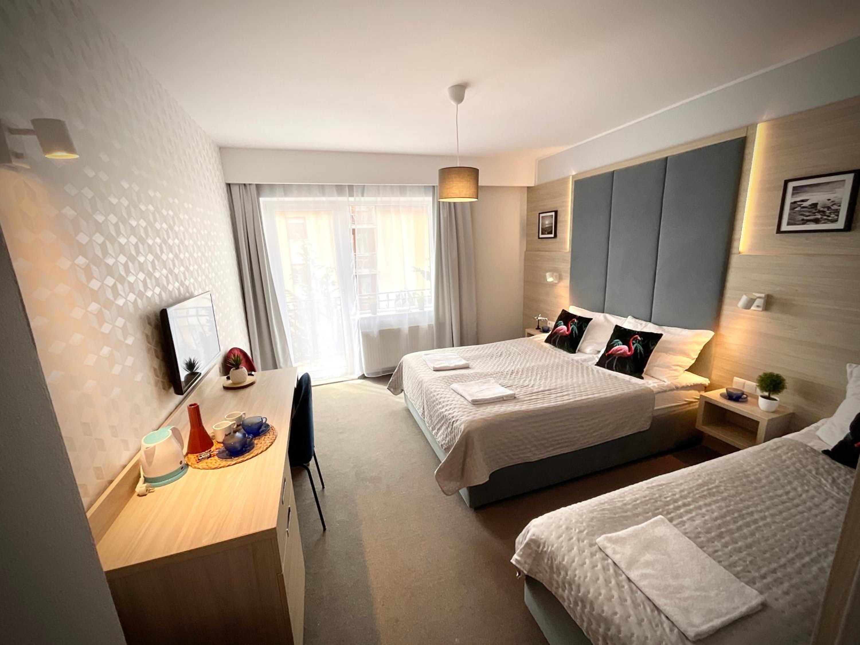 Triple Room with Balcony - Photo 1