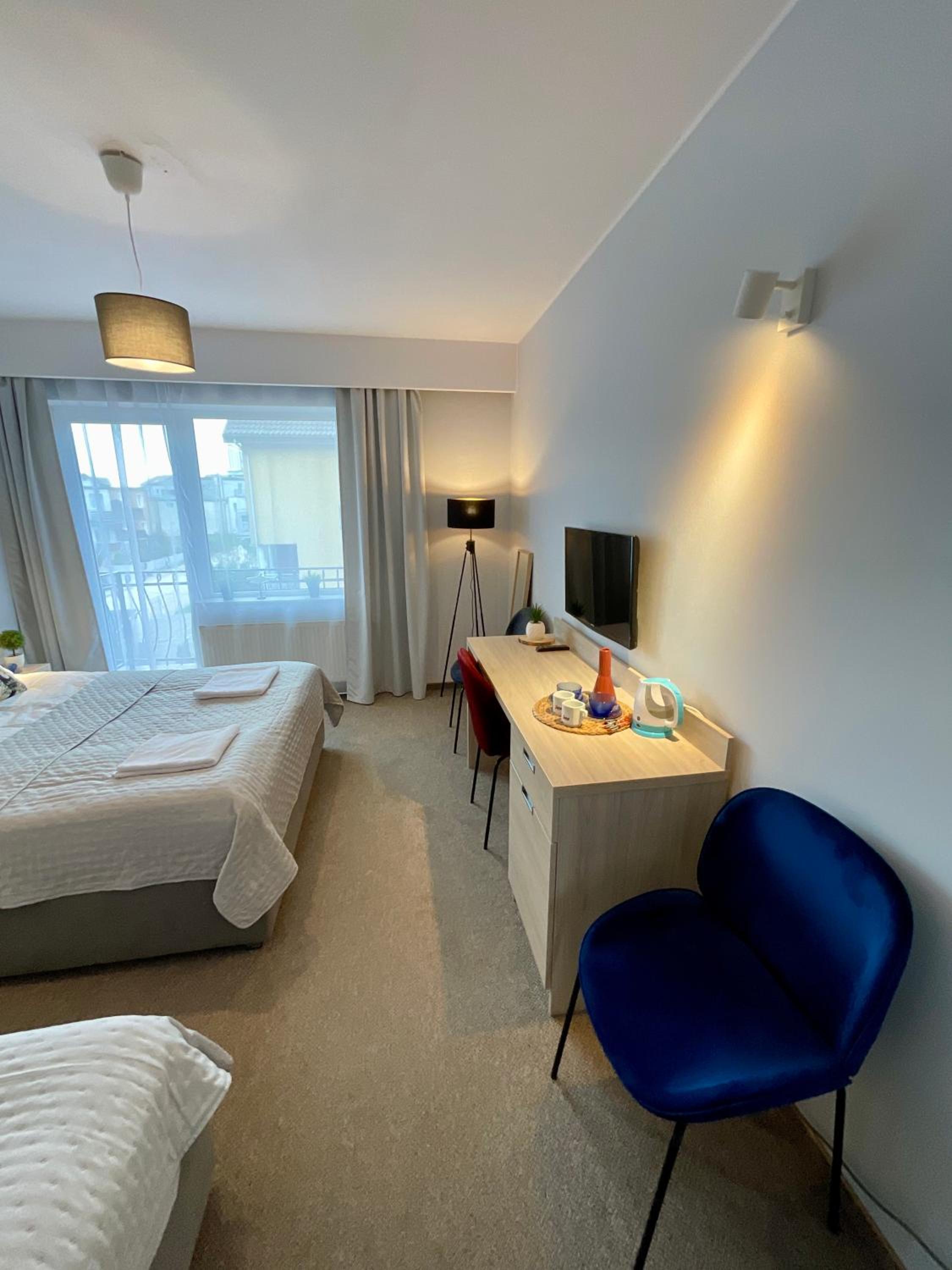 Triple Room with Balcony - Photo 22