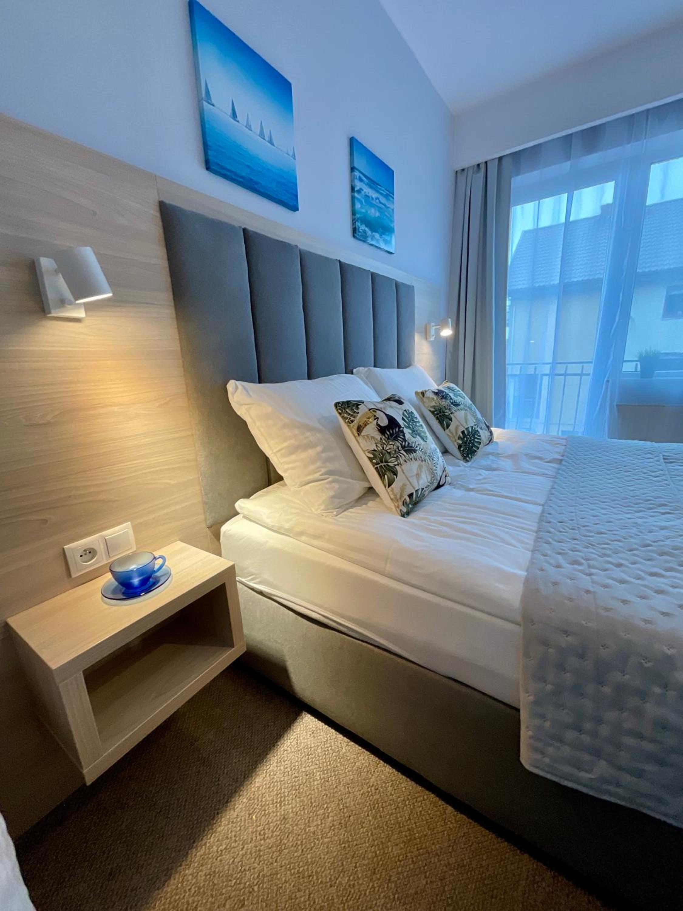 Triple Room with Balcony - Photo 10