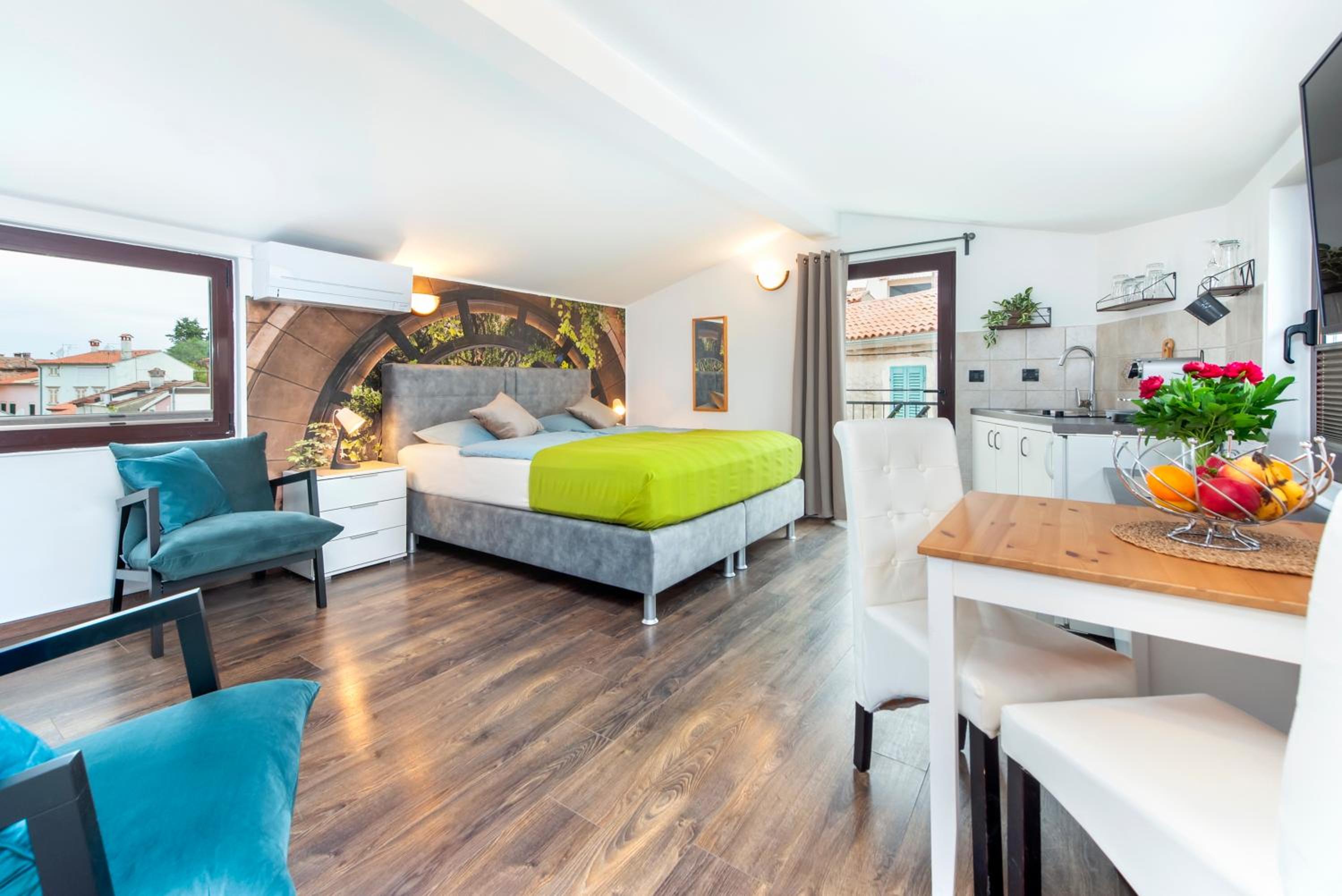 Studio Apartment with Sea View