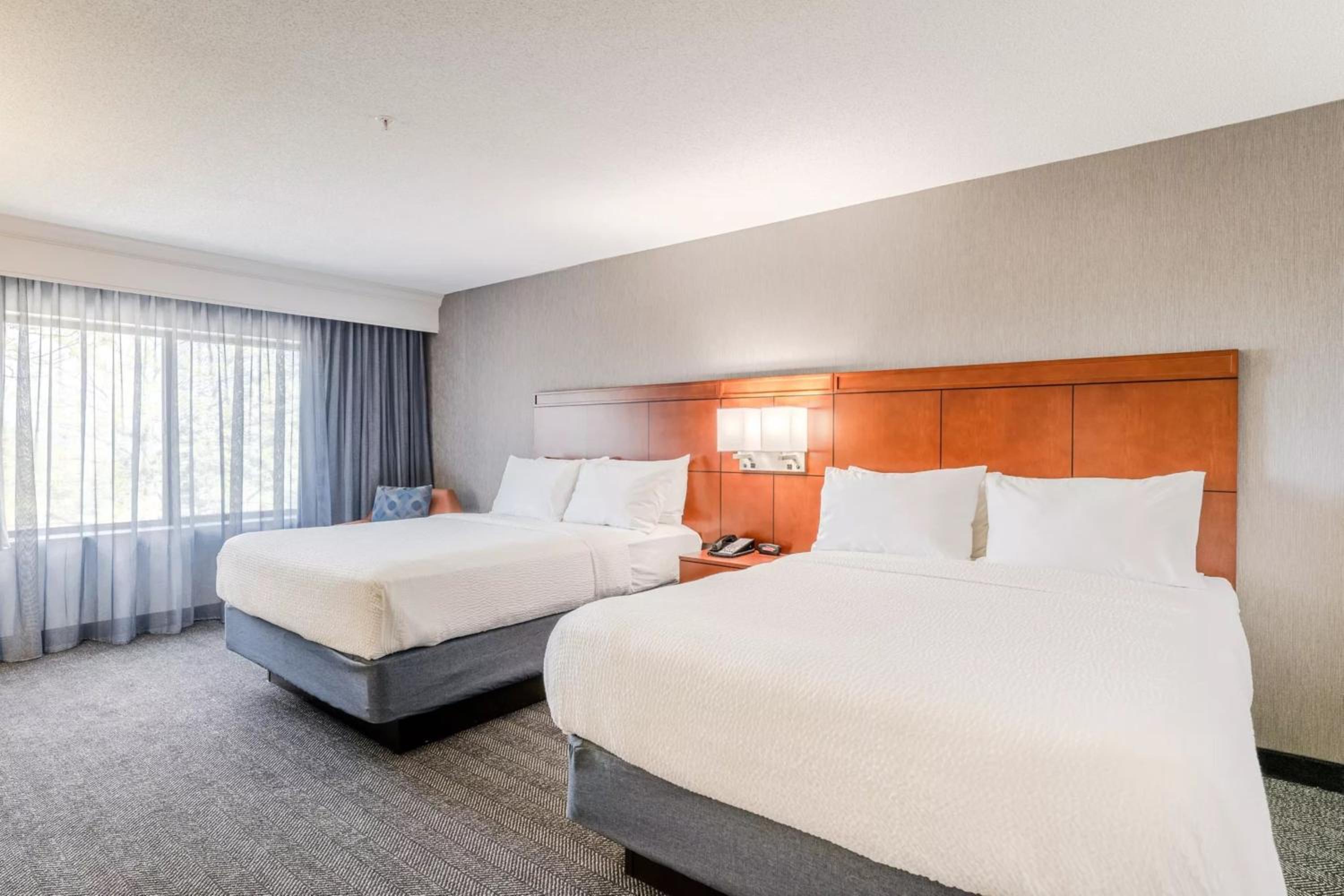Queen Room with Two Queen Beds - Photo 1